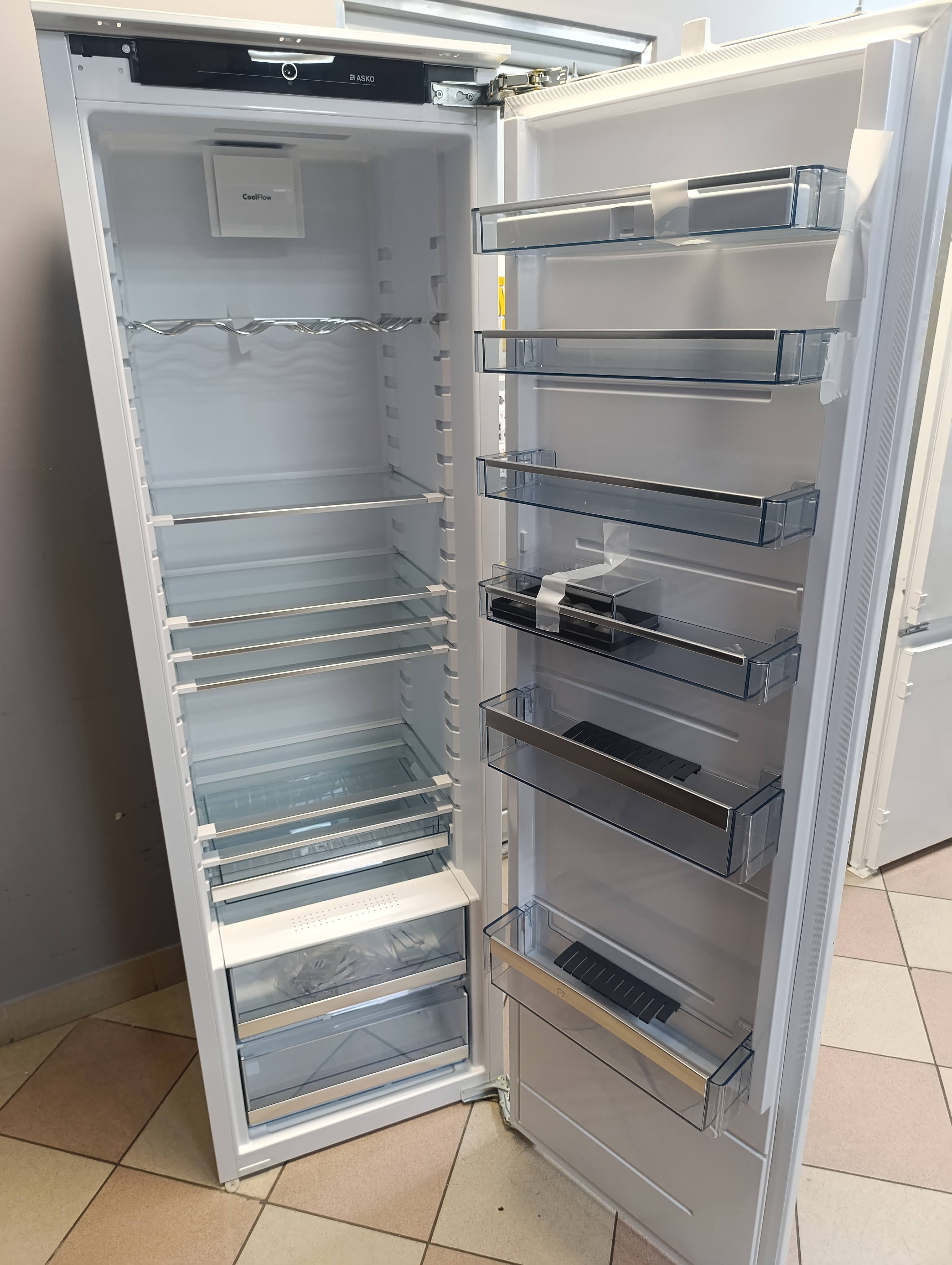 Ugradni frižider Asko R31834EI, 177cm