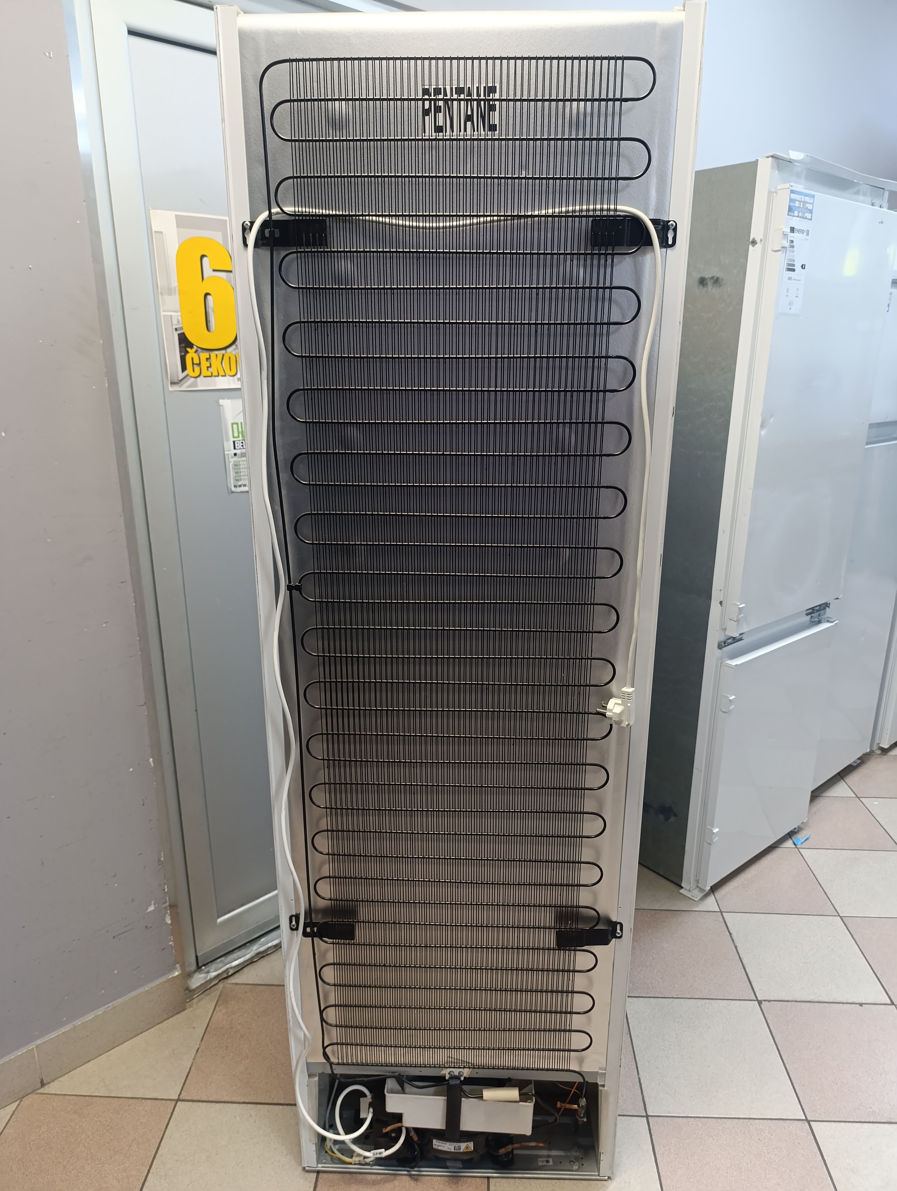 Ugradni frižider Asko R31834EI, 177cm