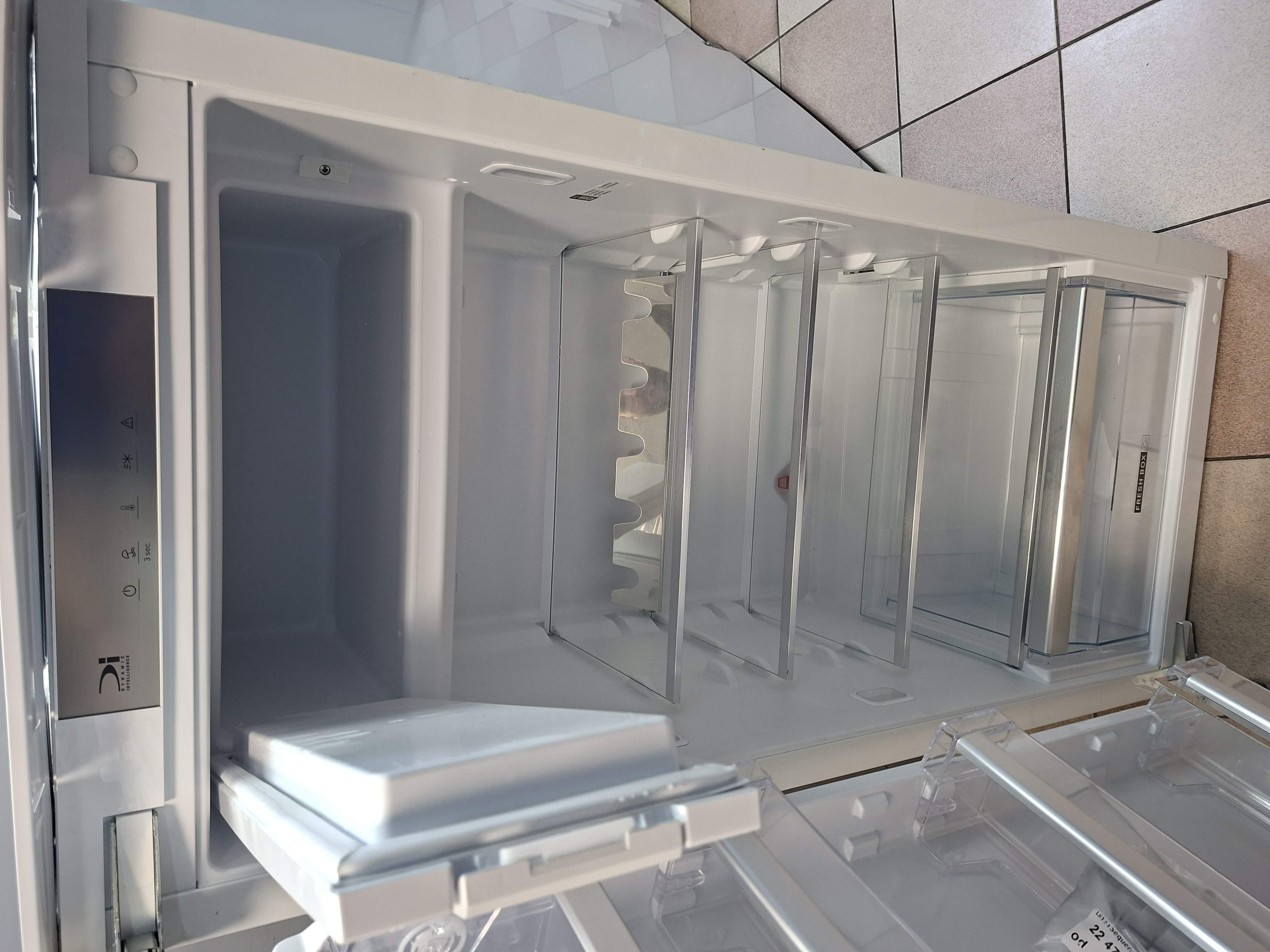 Ugradni frižider Bauknecht BKSI 12GF3D, 122cm