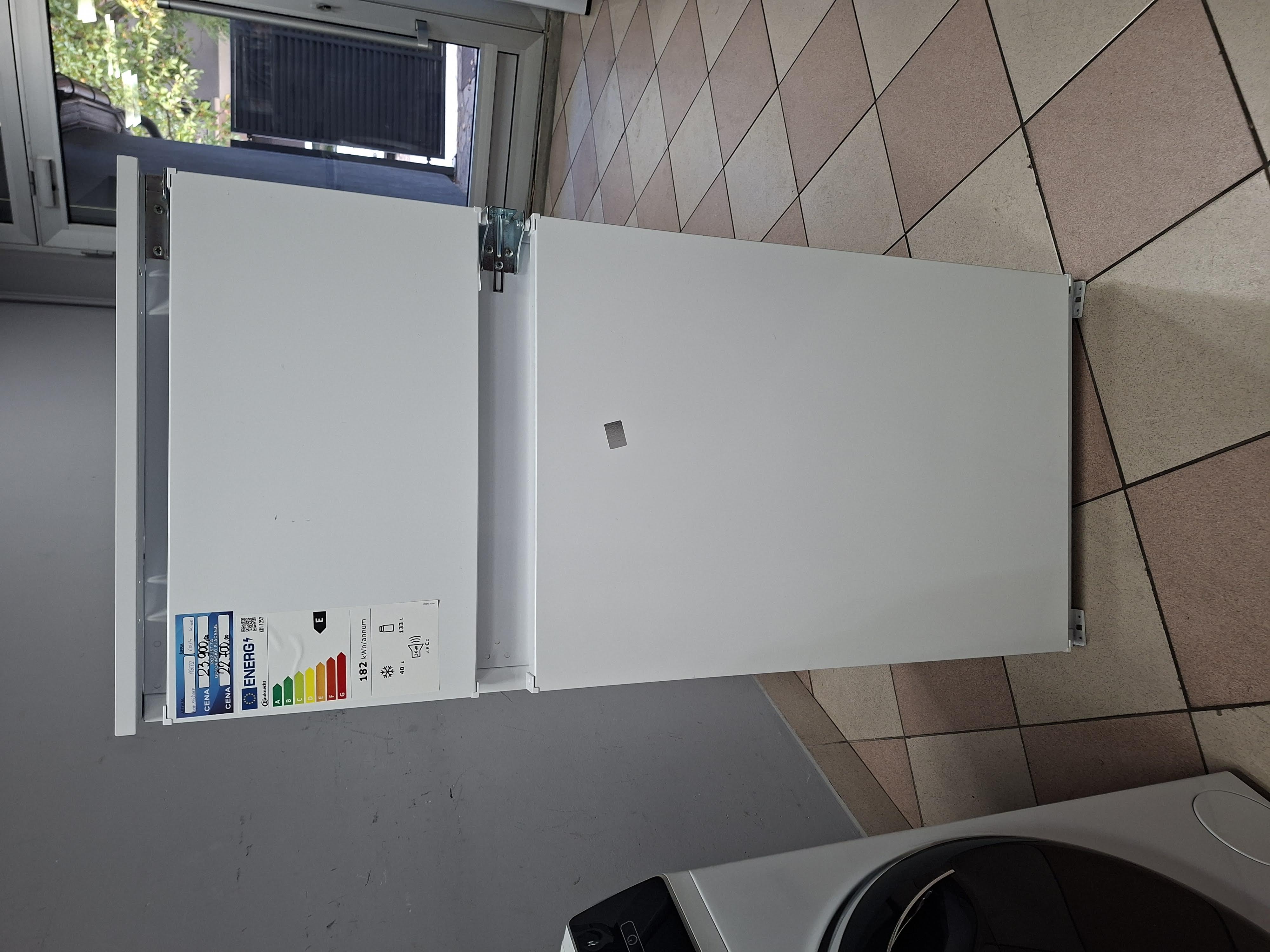 Ugradni Frižider Bauknecht KDI 12S2 , 122 cm.