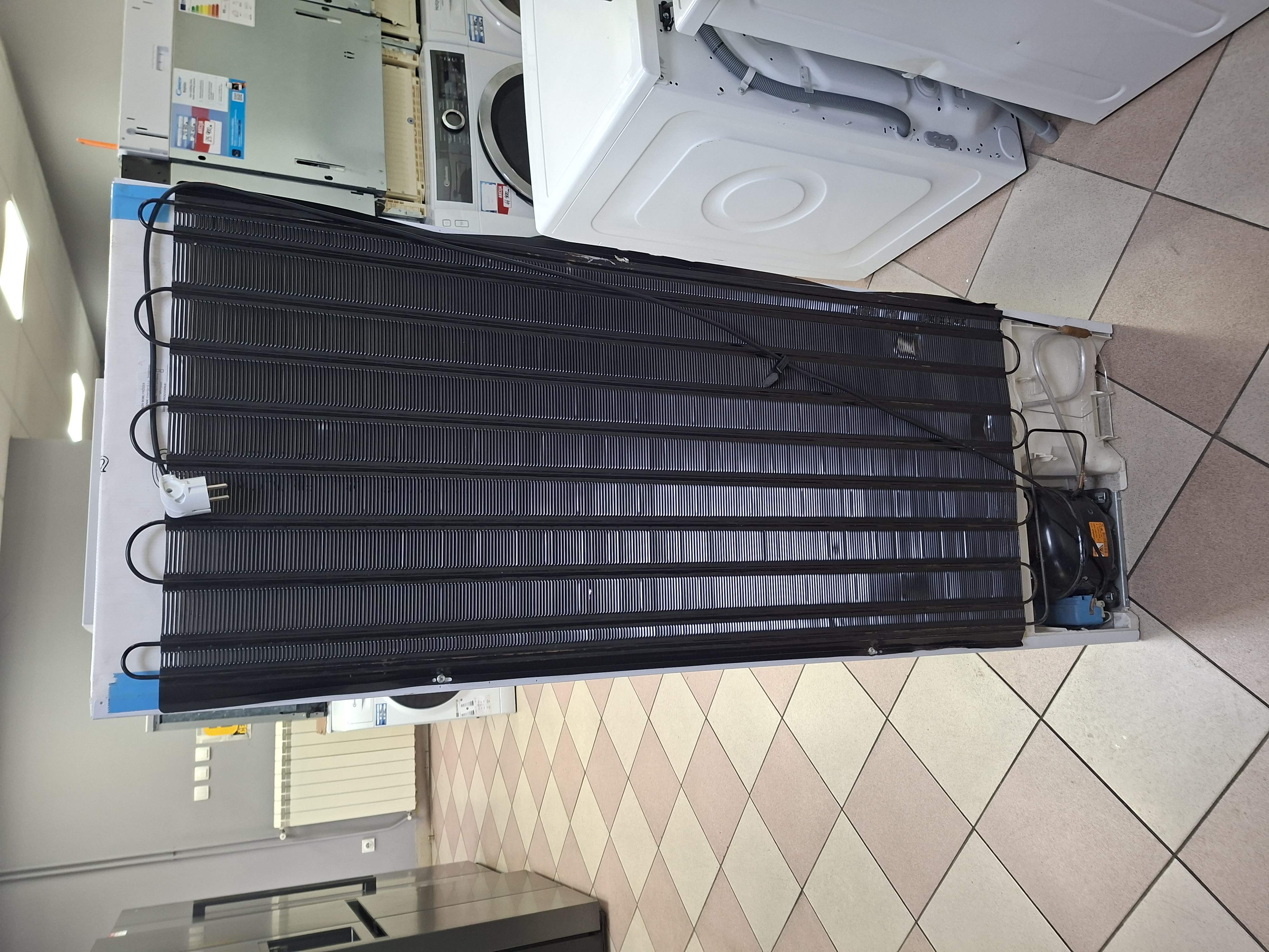 Ugradni Frižider Bauknecht KVIC 3270, 153cm