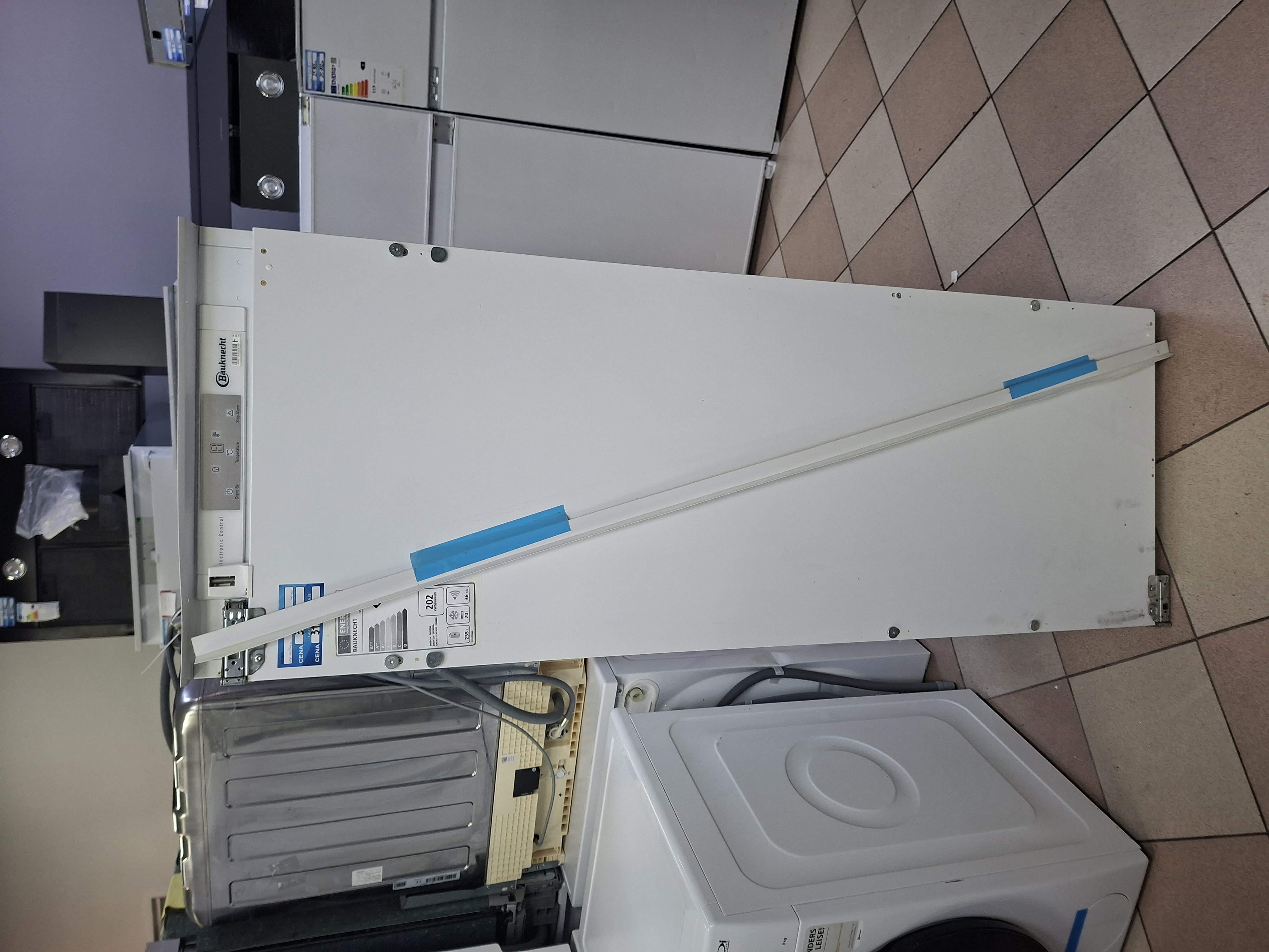 Ugradni Frižider Bauknecht KVIC 3270, 153cm