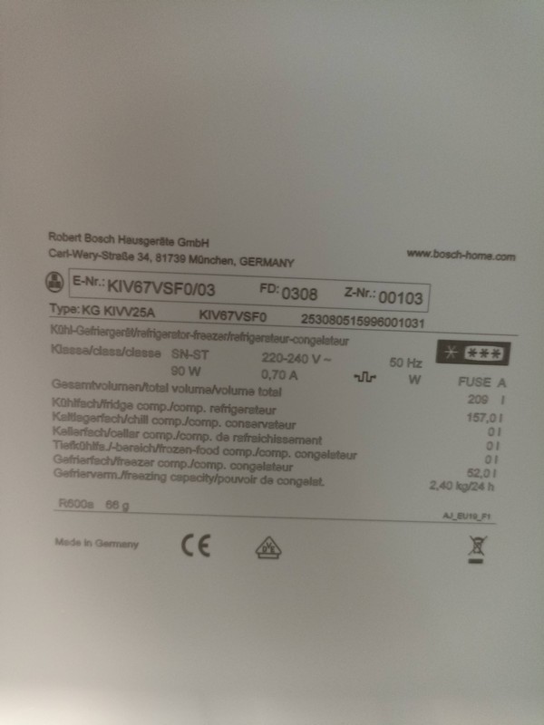 Ugradni frižider Bosch KIV67VSF0, 145cm