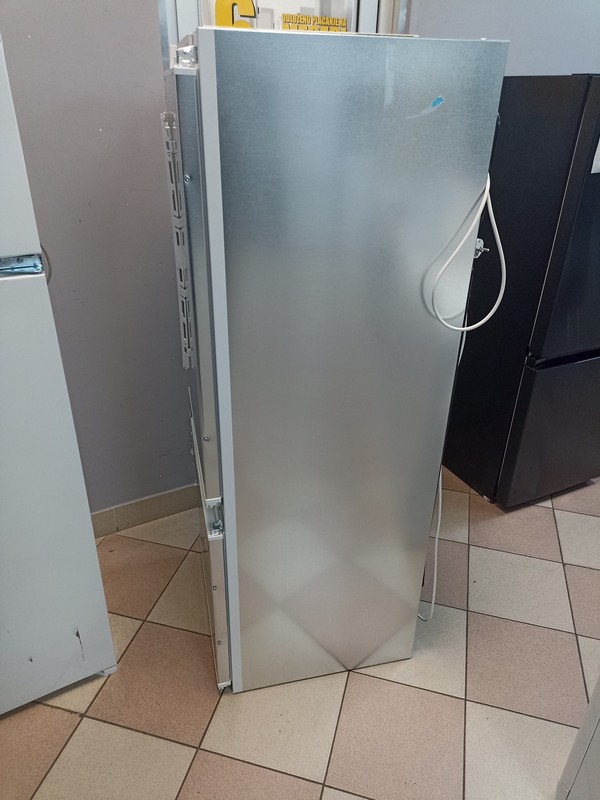 Ugradni frižider Bosch KIV67VSF0, 145cm