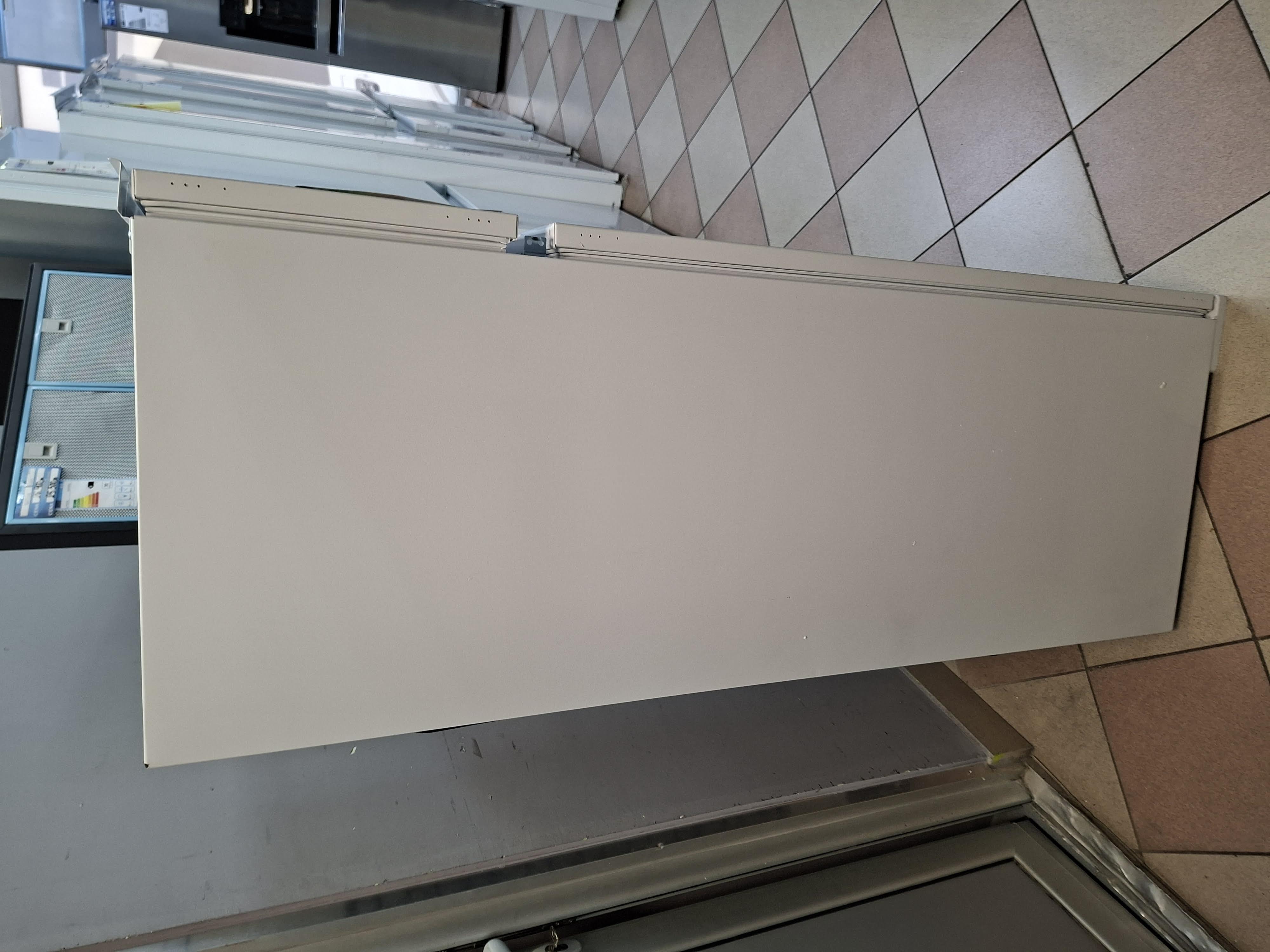 Ugradni Frižider Candy CELDP2450H , 144 cm.