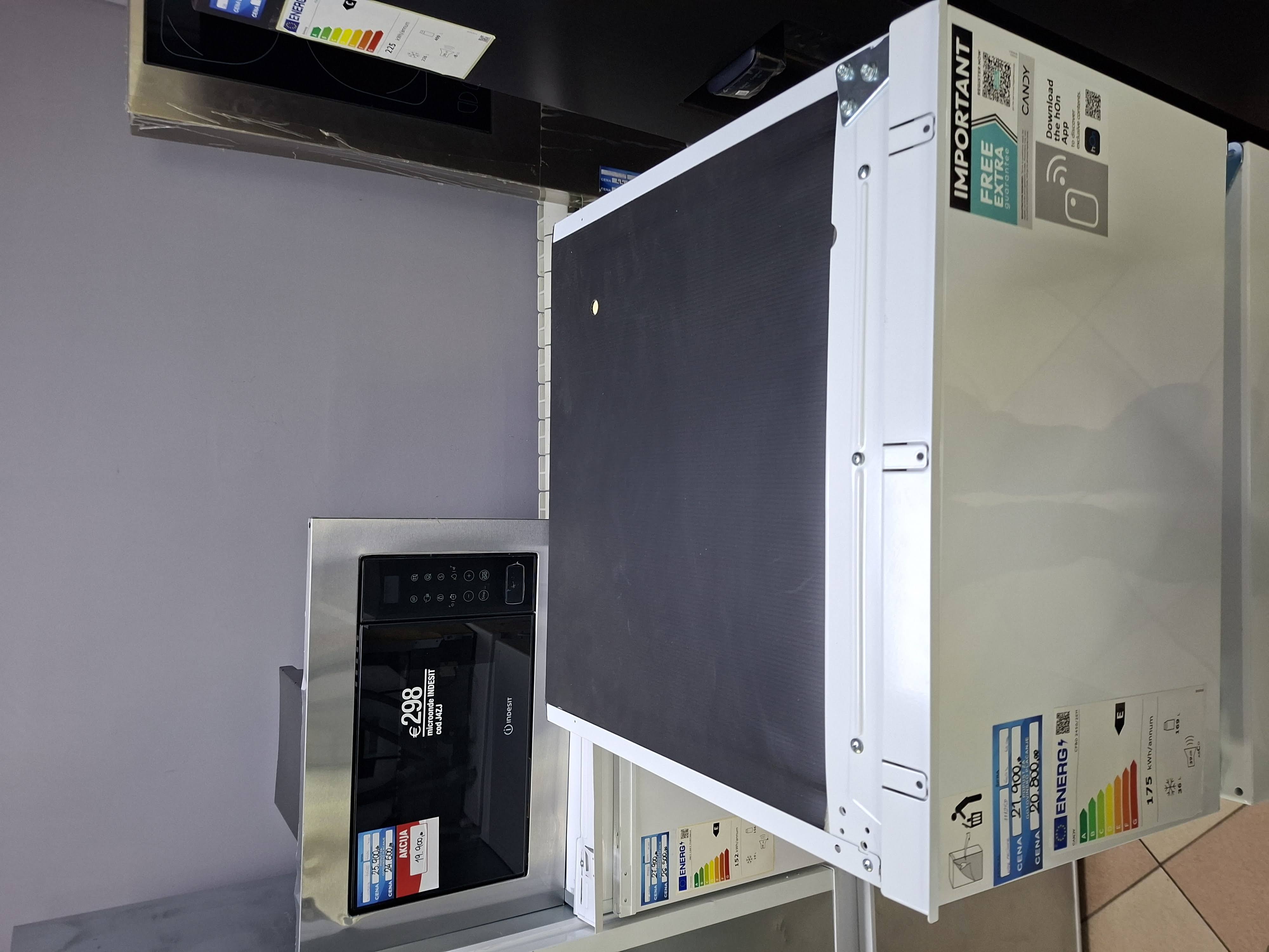 Ugradni frižider Candy CFBD 2450/2EH, 144cm