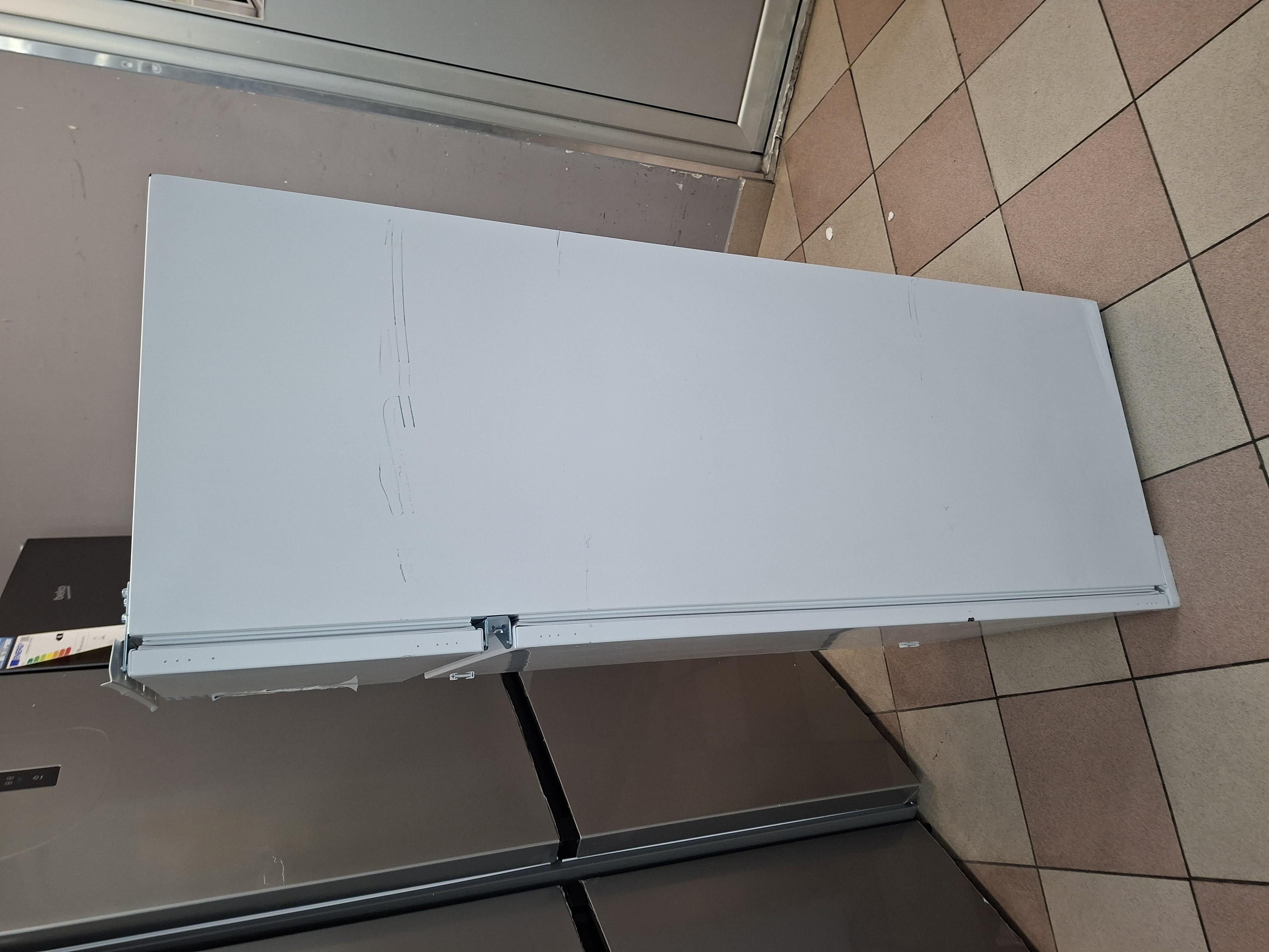 Ugradni frižider Candy CFBD 2450/5EH , 144cm