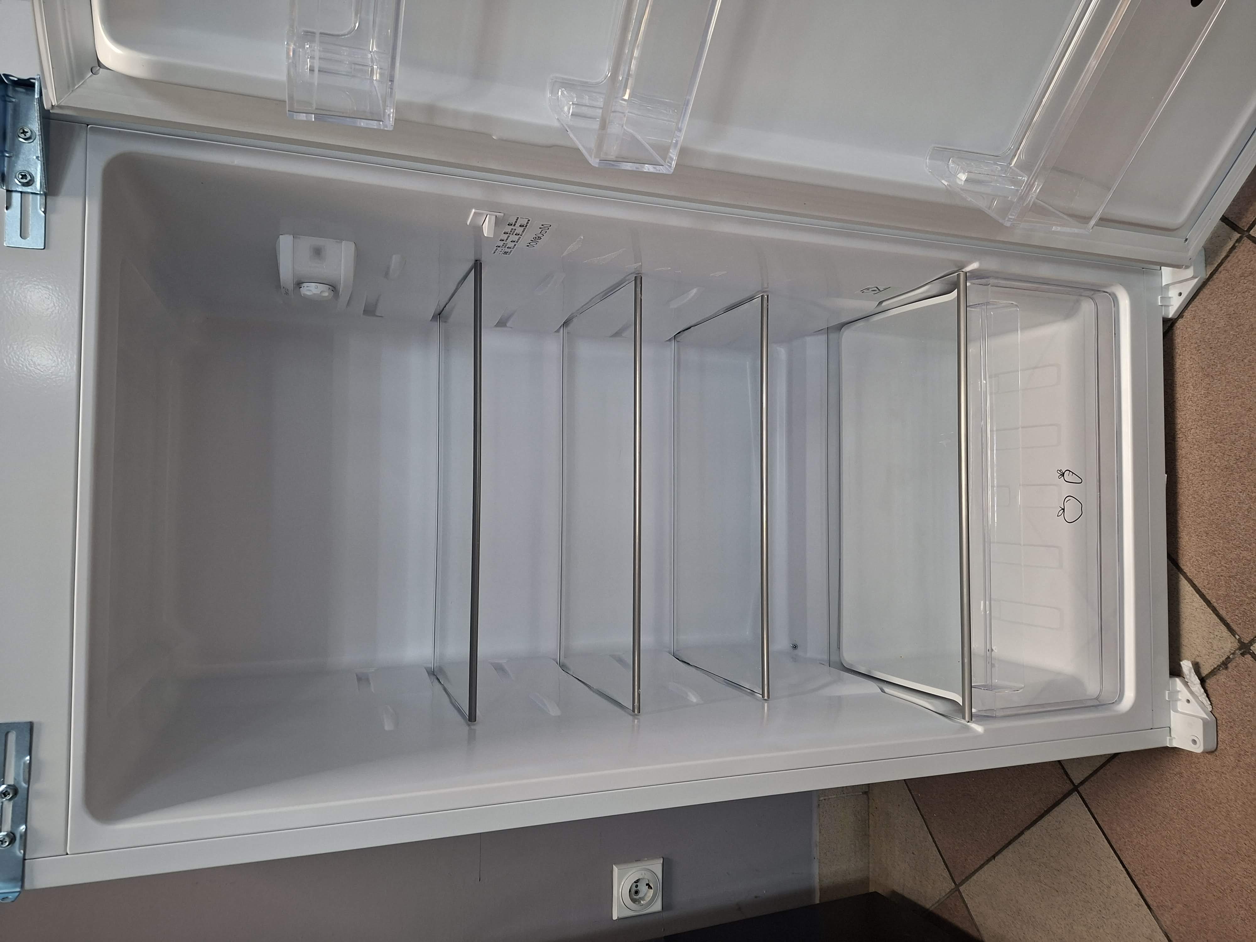 Ugradni frižider Candy CFBD 2450/5EH , 144cm
