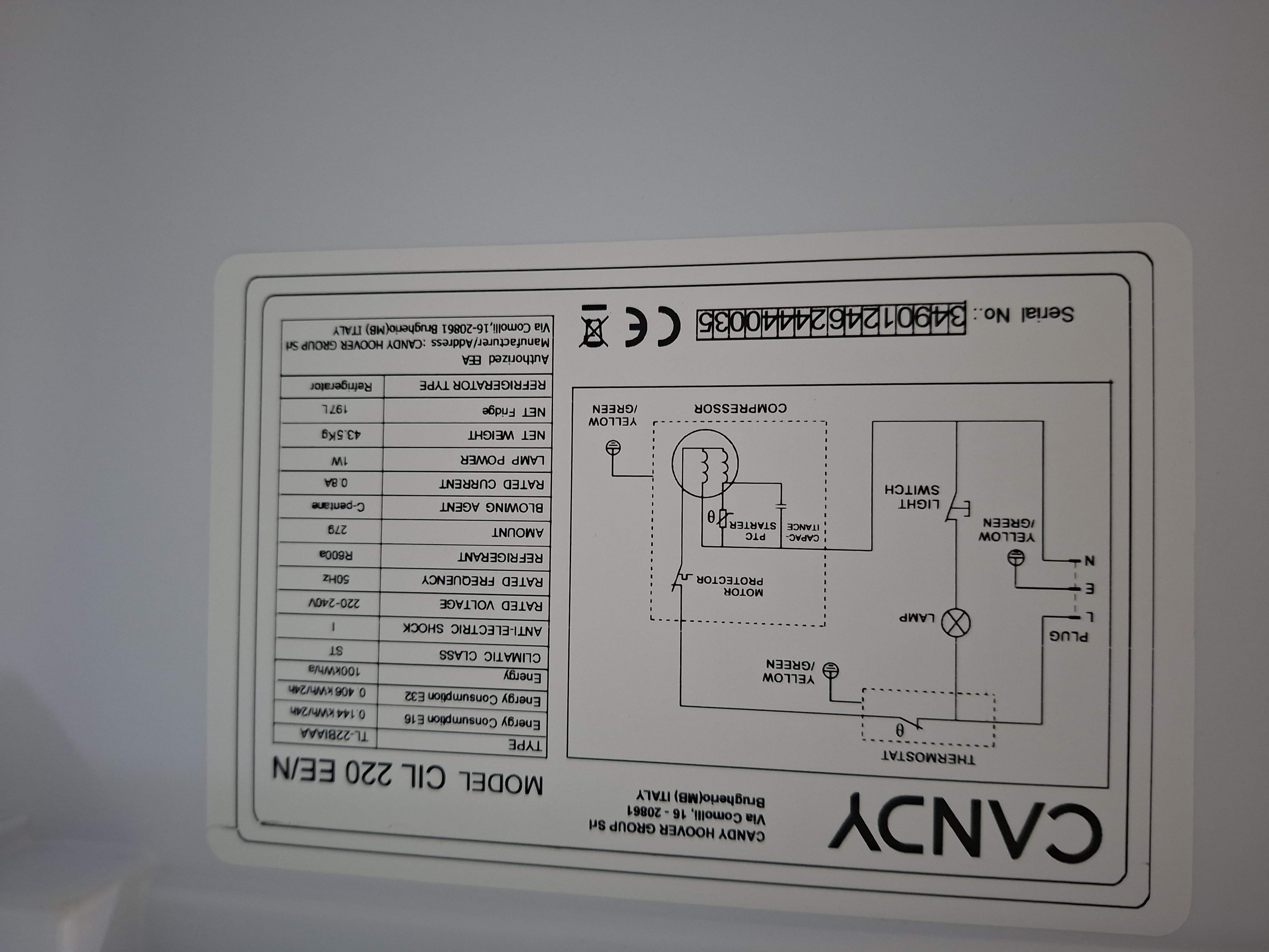 Ugradni frižider Candy CIL 220 EE/N, 122 cm