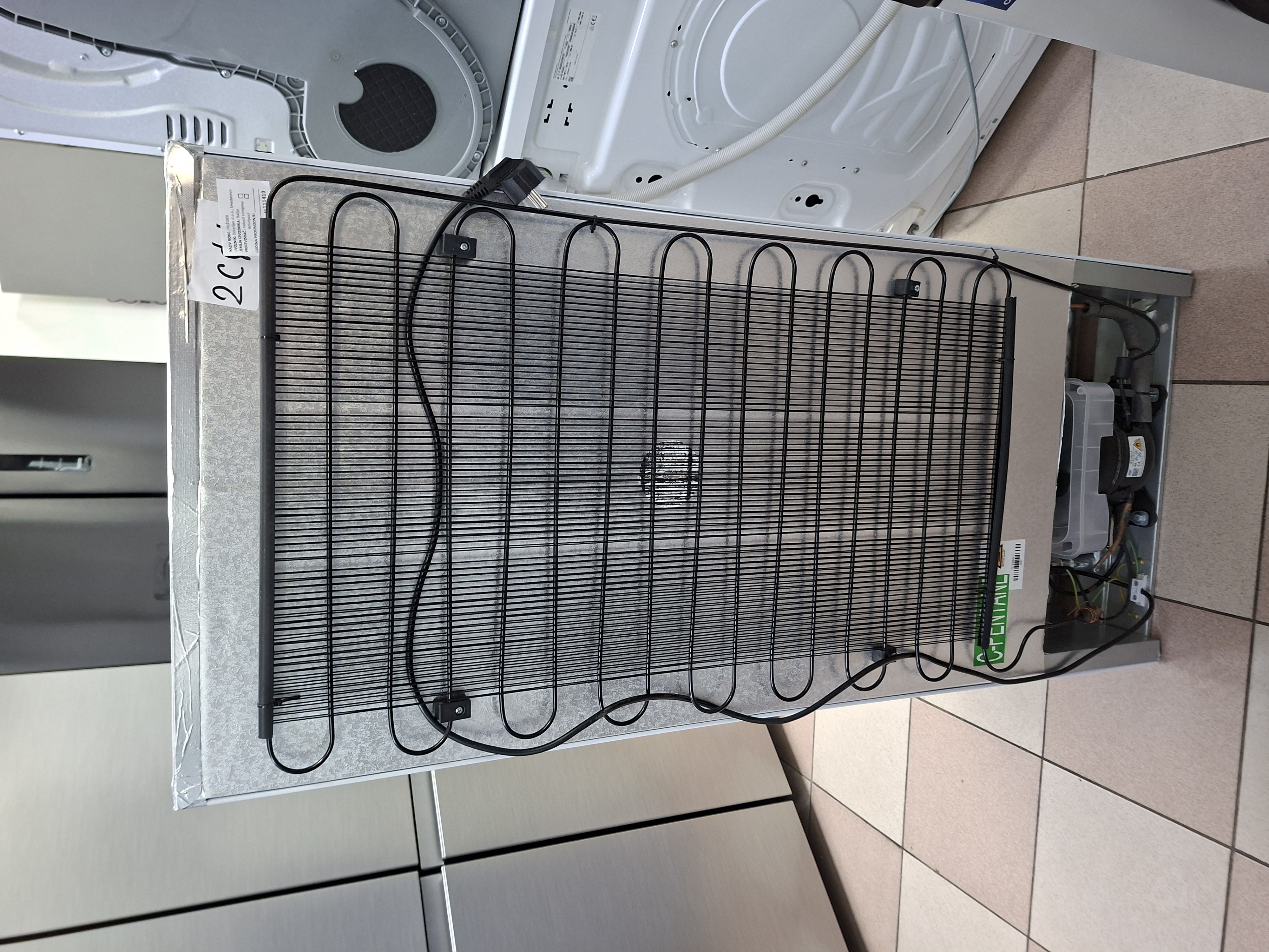 Ugradni frižider Candy CIL 220 EE/N, 122 cm