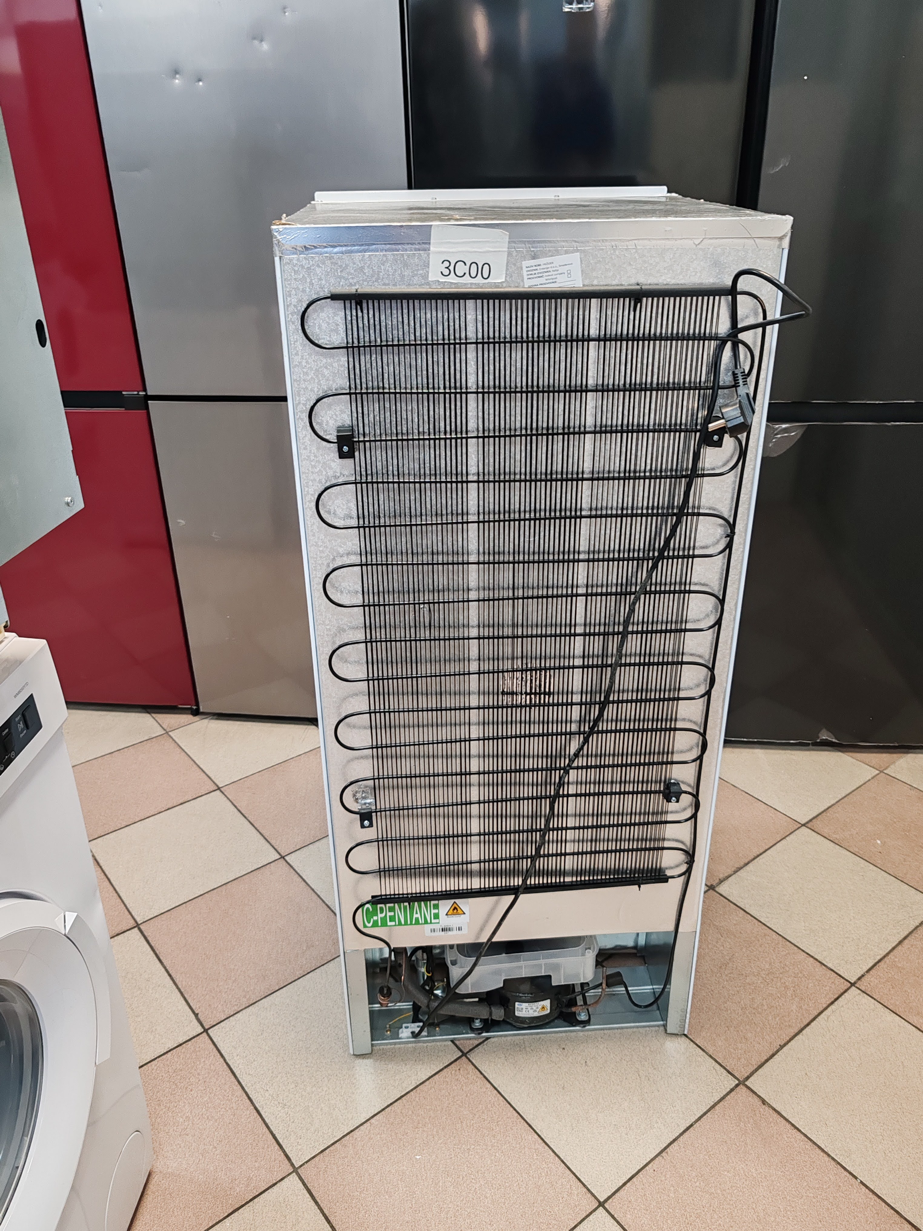 Ugradni frižider Candy CML12EI, 122 cm