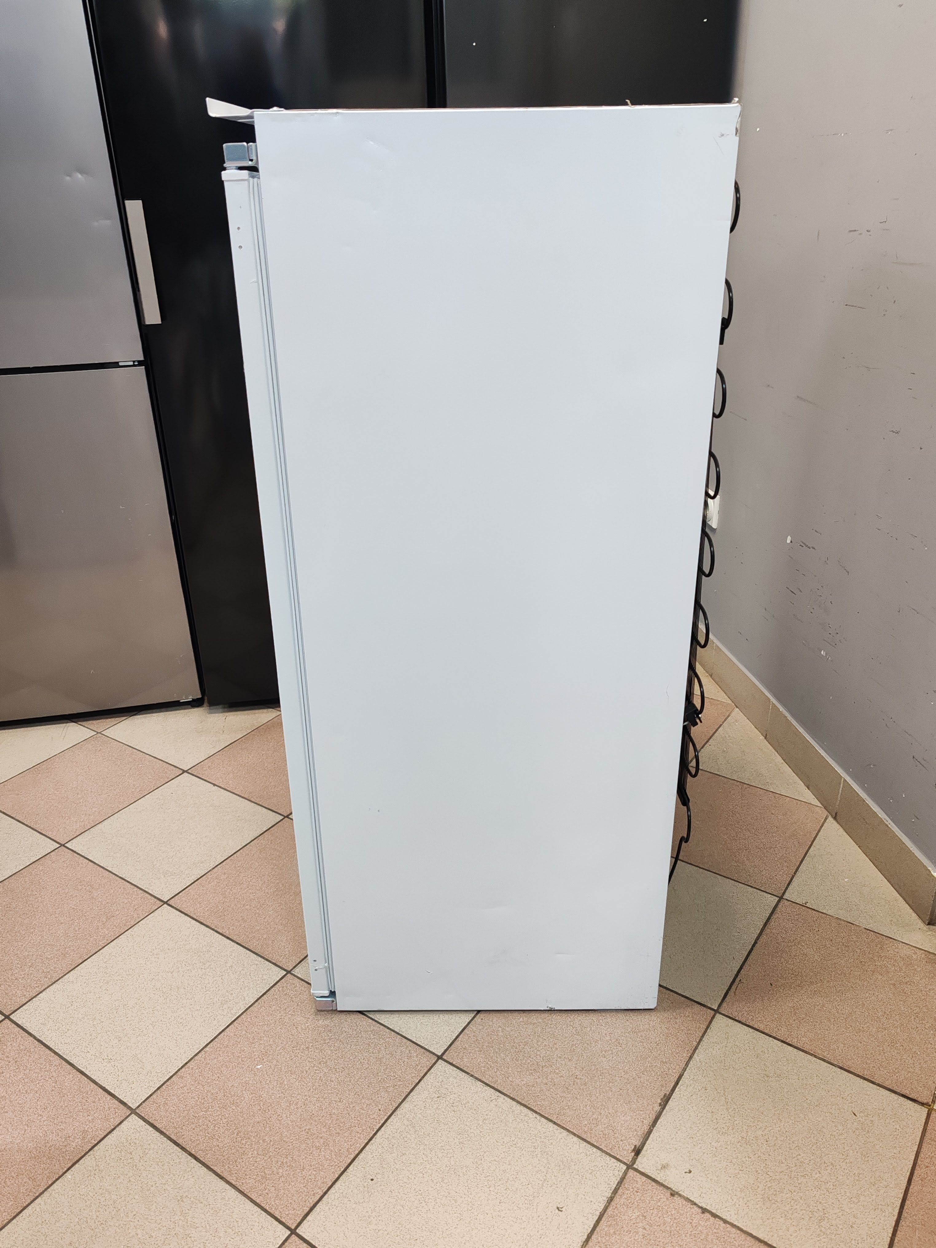 Ugradni frižider Candy CML12EI, 122 cm