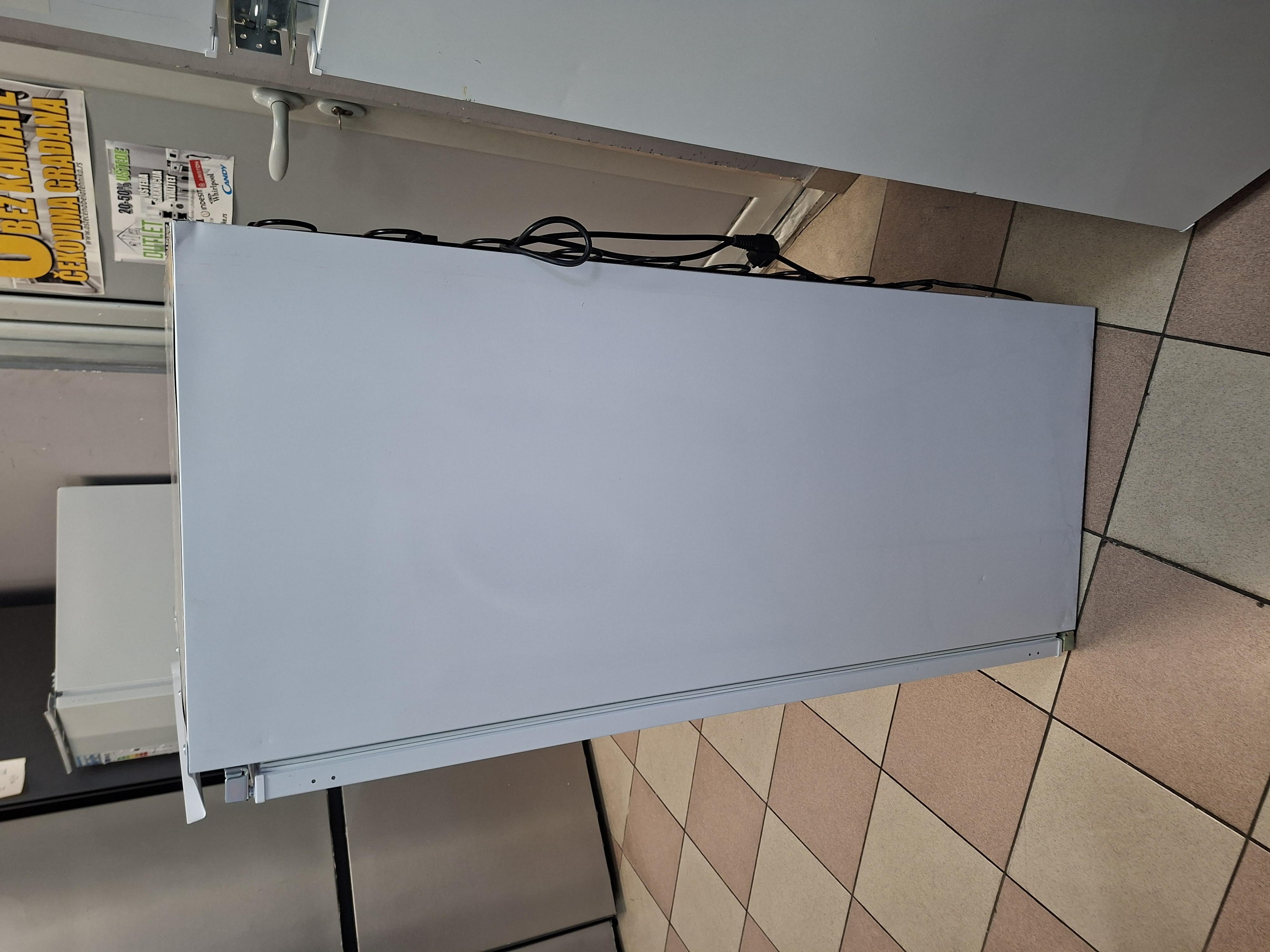 Ugradni frižider Candy CML12EI, 122 cm