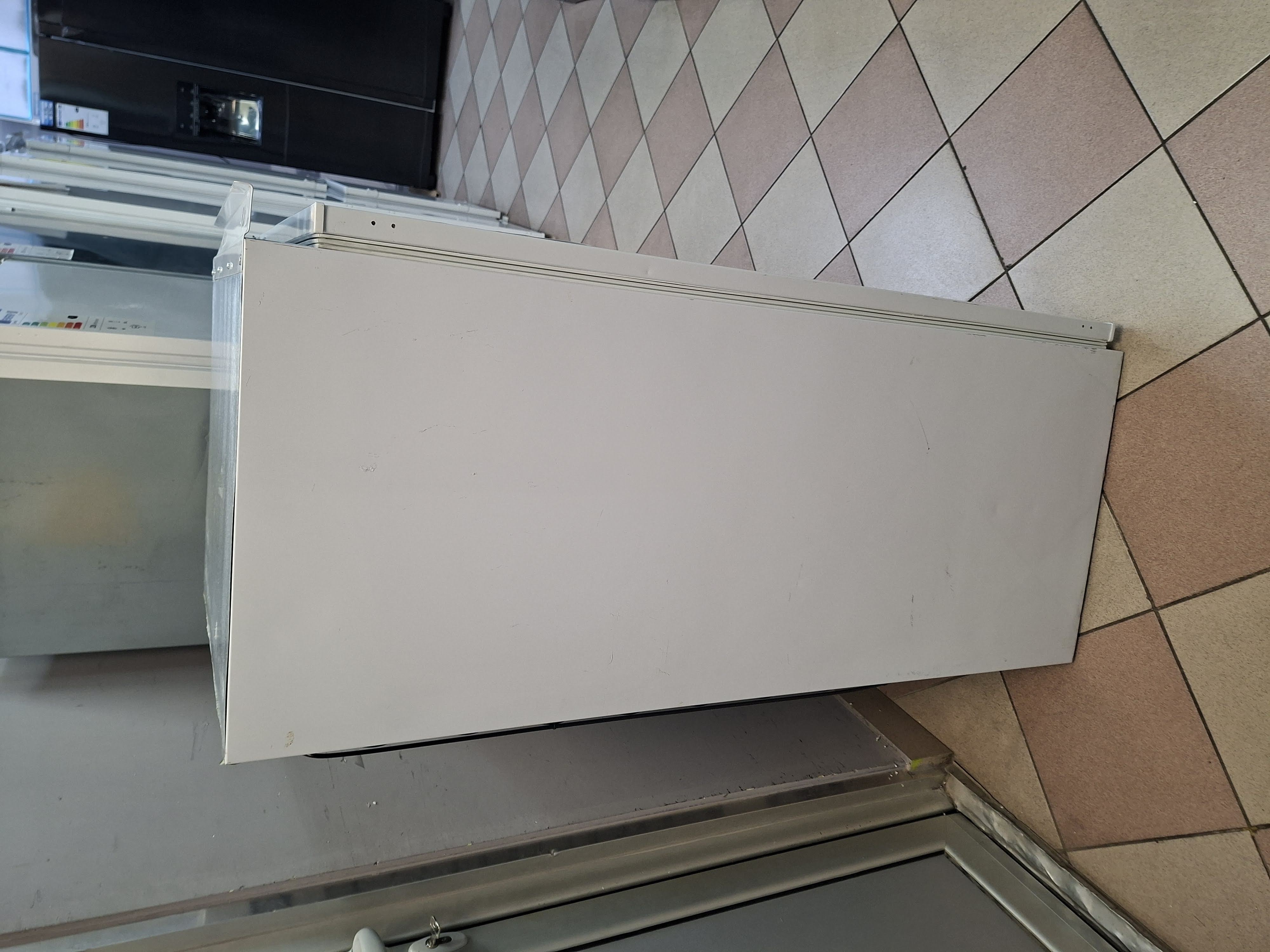 Ugradni frižider Candy CML12EI, 122 cm