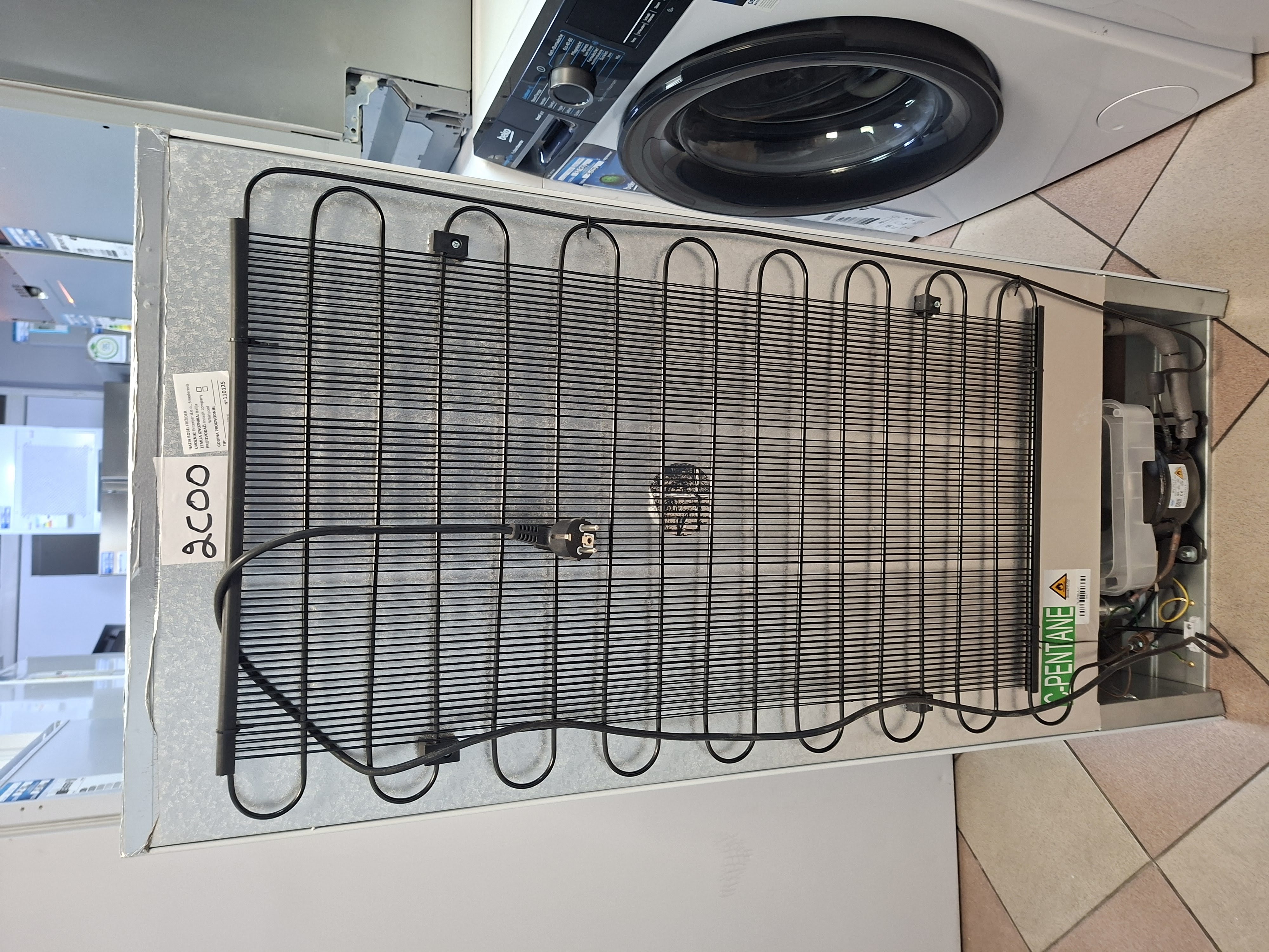 Ugradni frižider Candy CML12EI, 122 cm