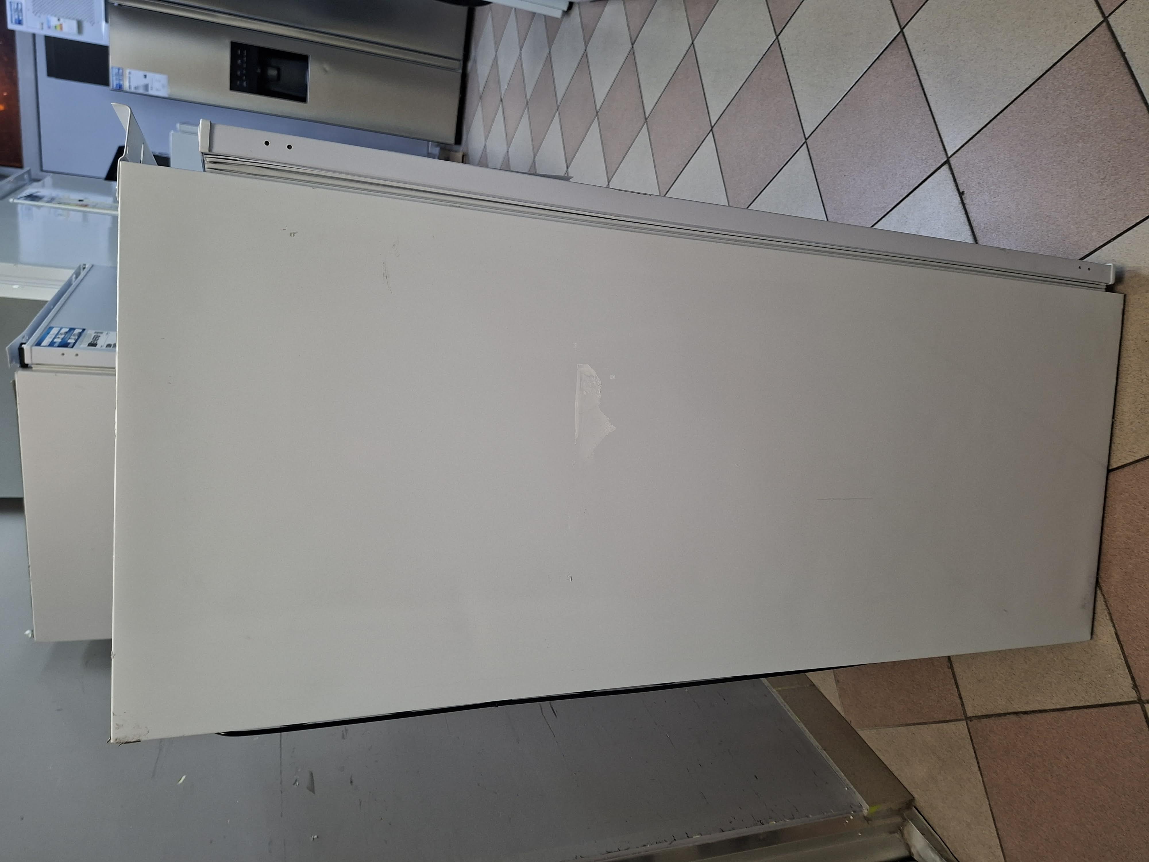 Ugradni frižider Candy CML12EI, 122 cm