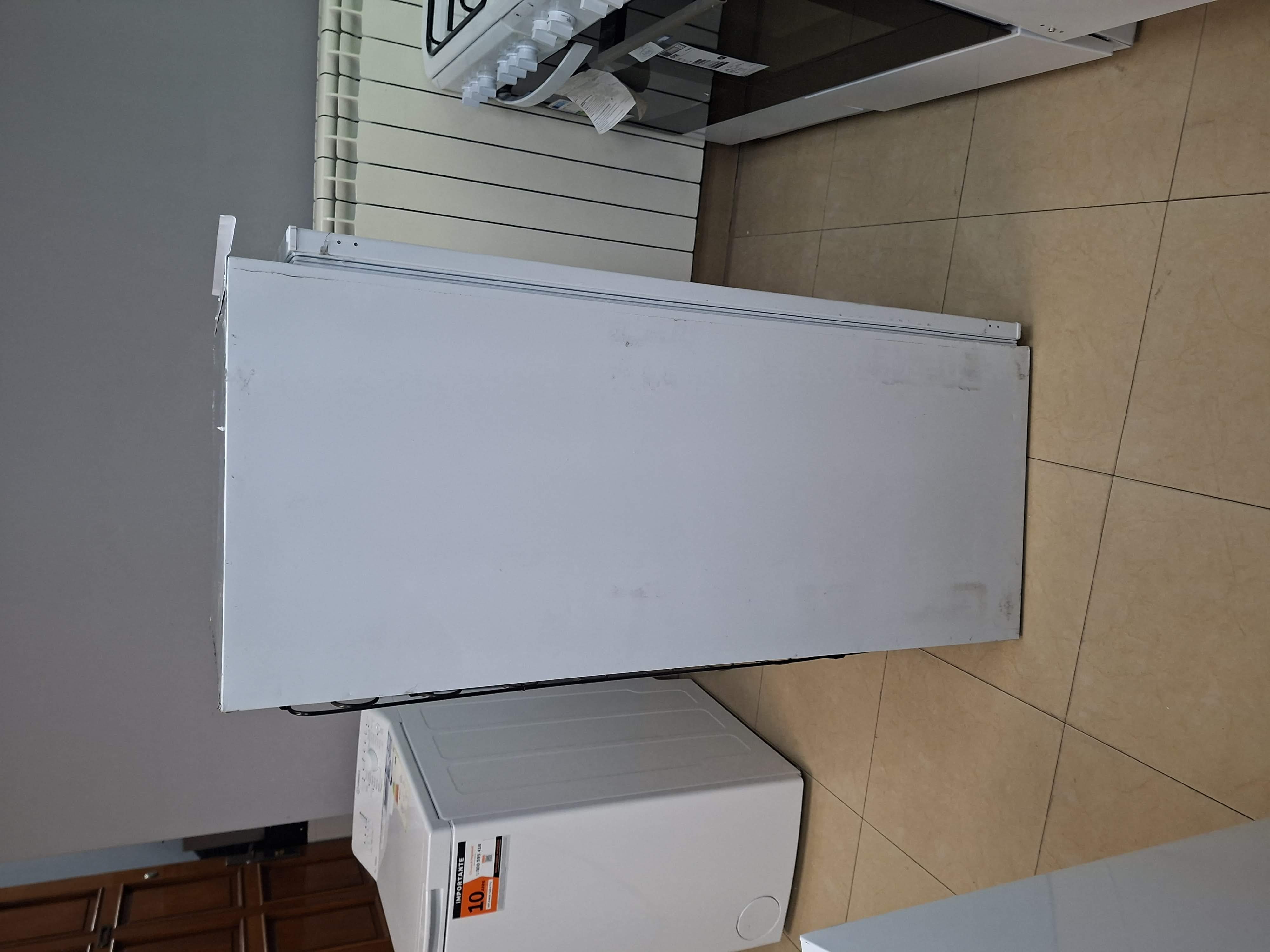 Ugradni frižider Candy CML12EI , 122 cm