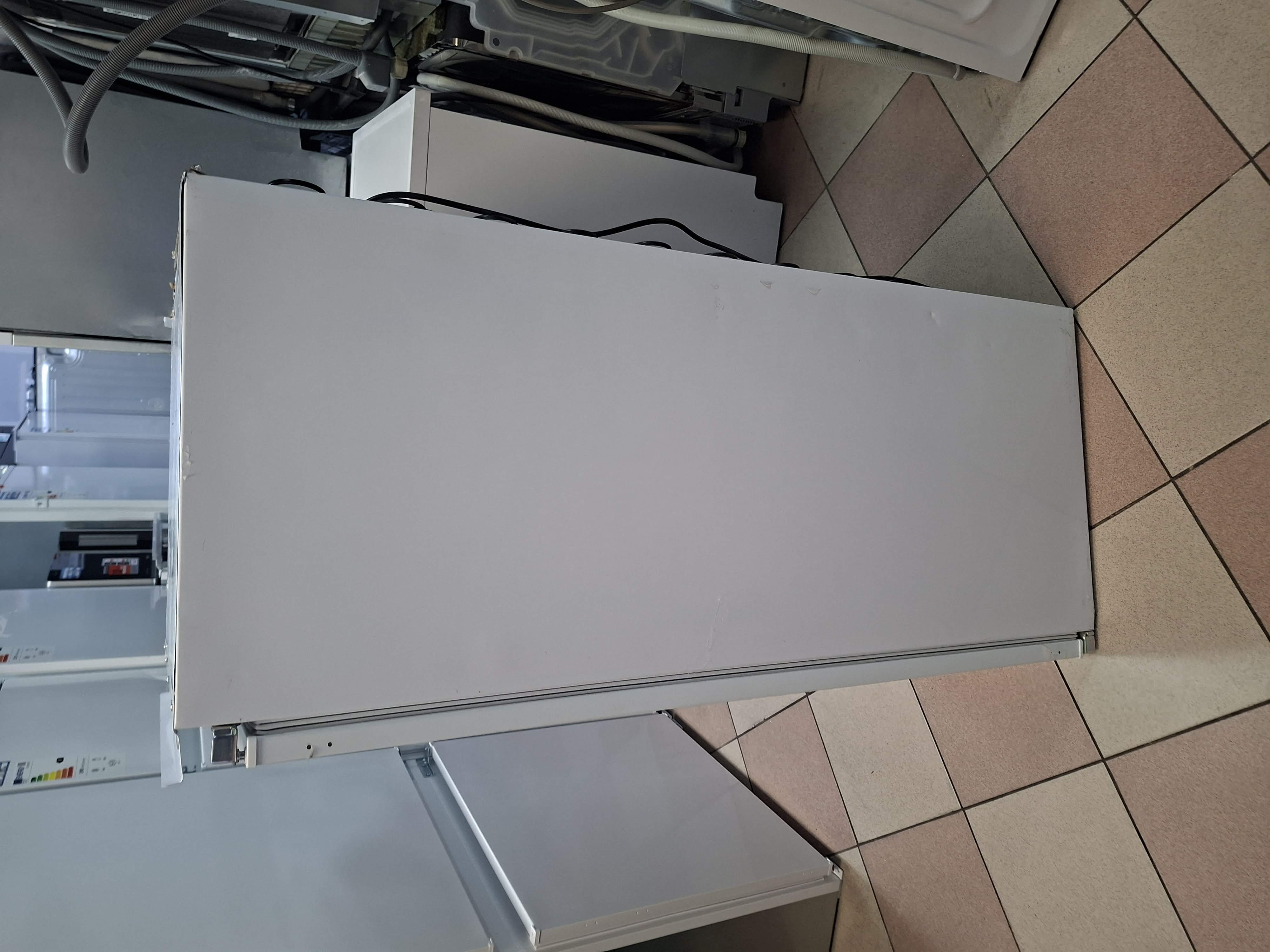 Ugradni Frižider Candy CML12EI,  122 cm
