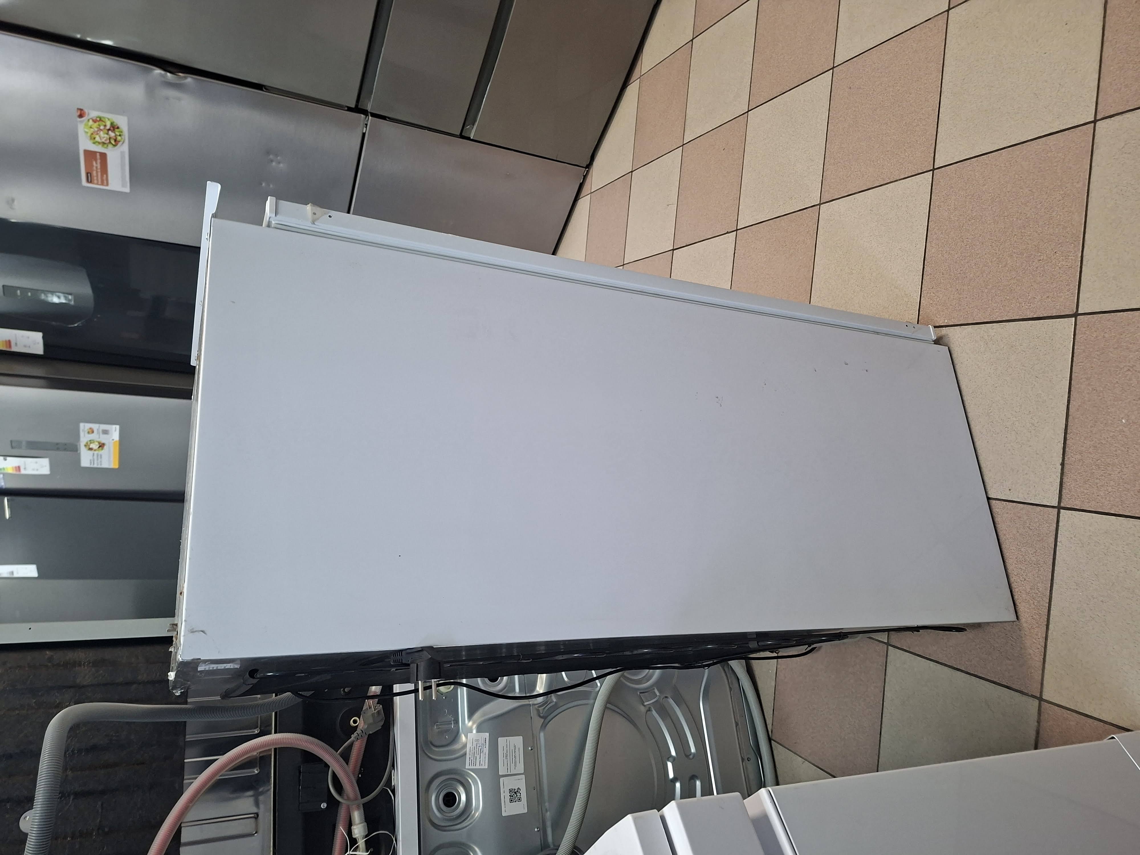 Ugradni Frižider Candy CML12EI,  122 cm