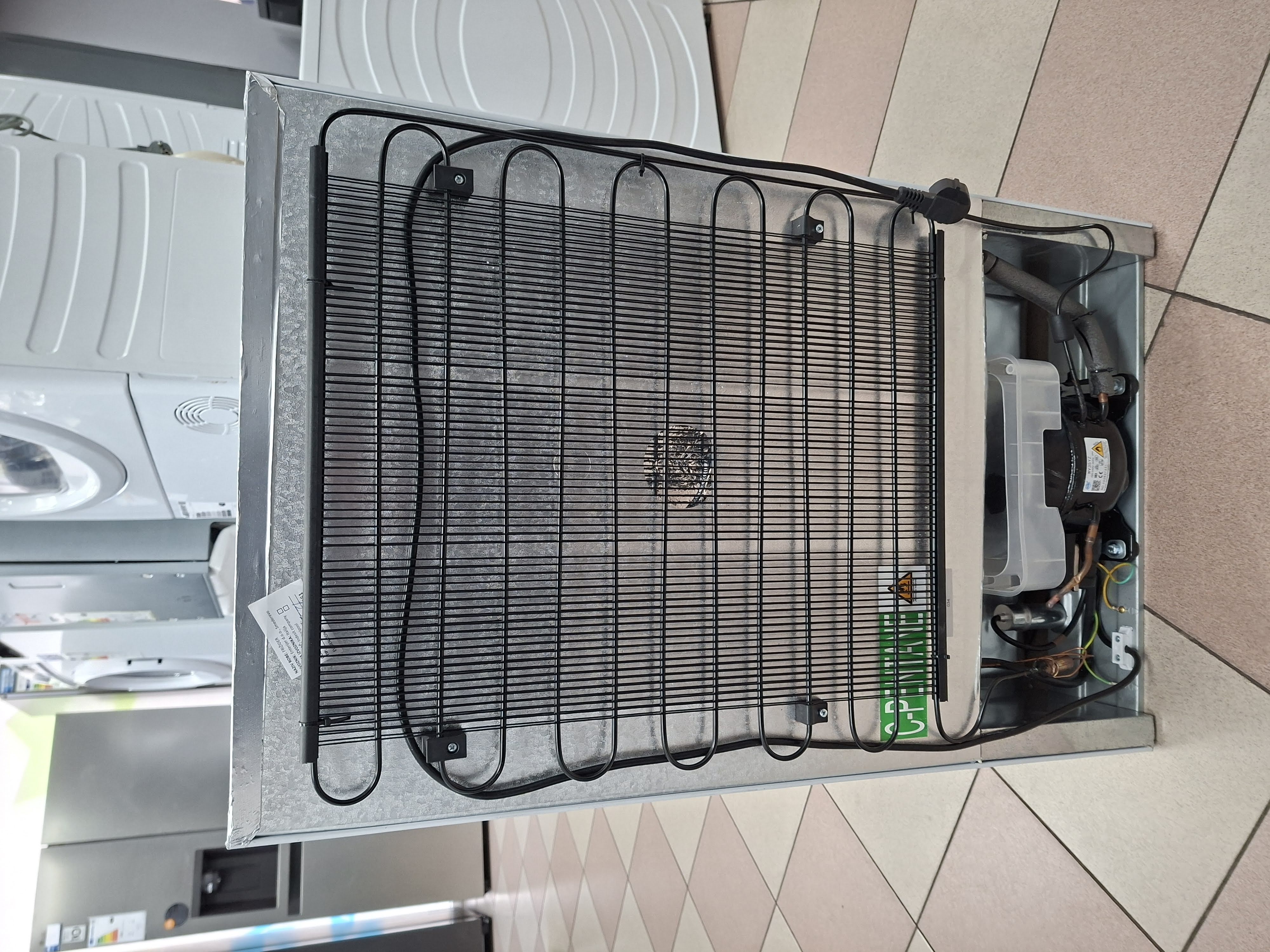 Ugradni Frižider Candy CMLS59EWI (2) , 87cm