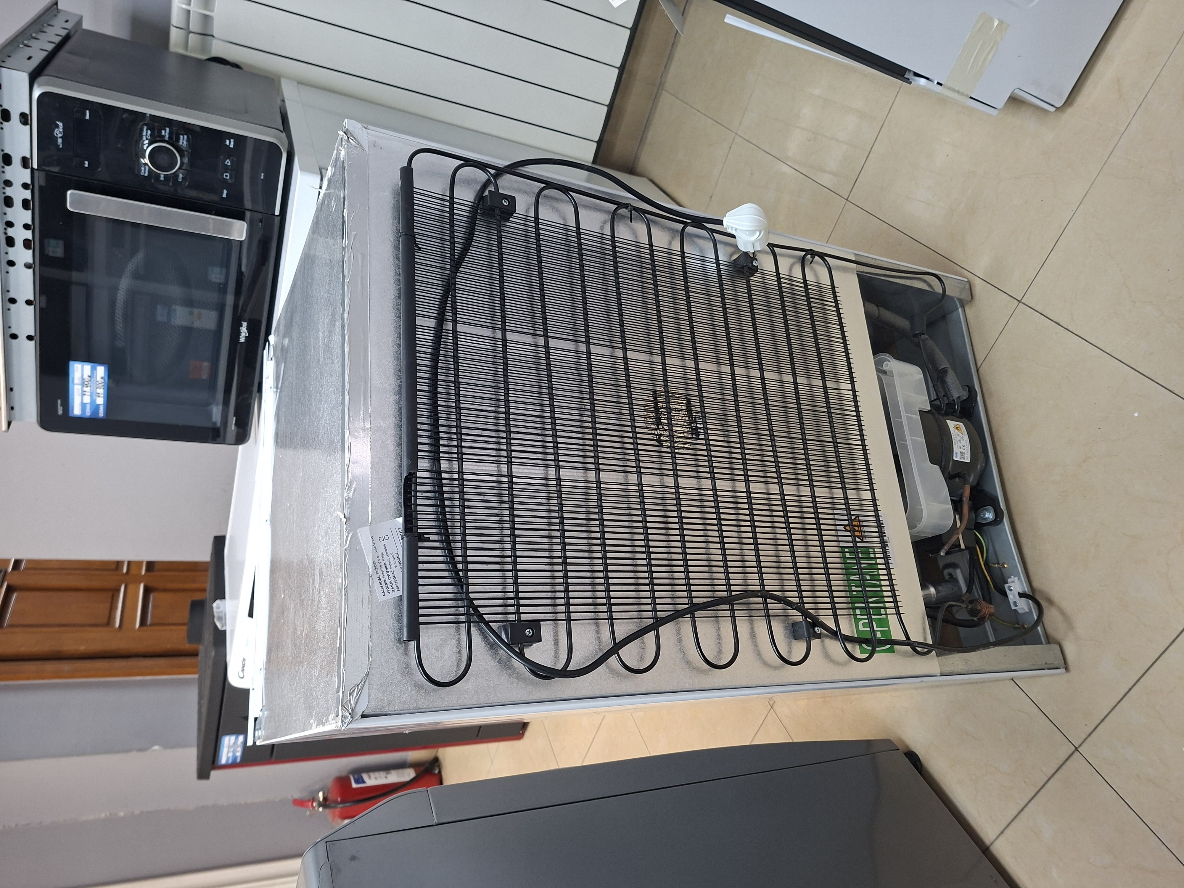 Ugradni frižider Candy CMLS59EWI, 87cm