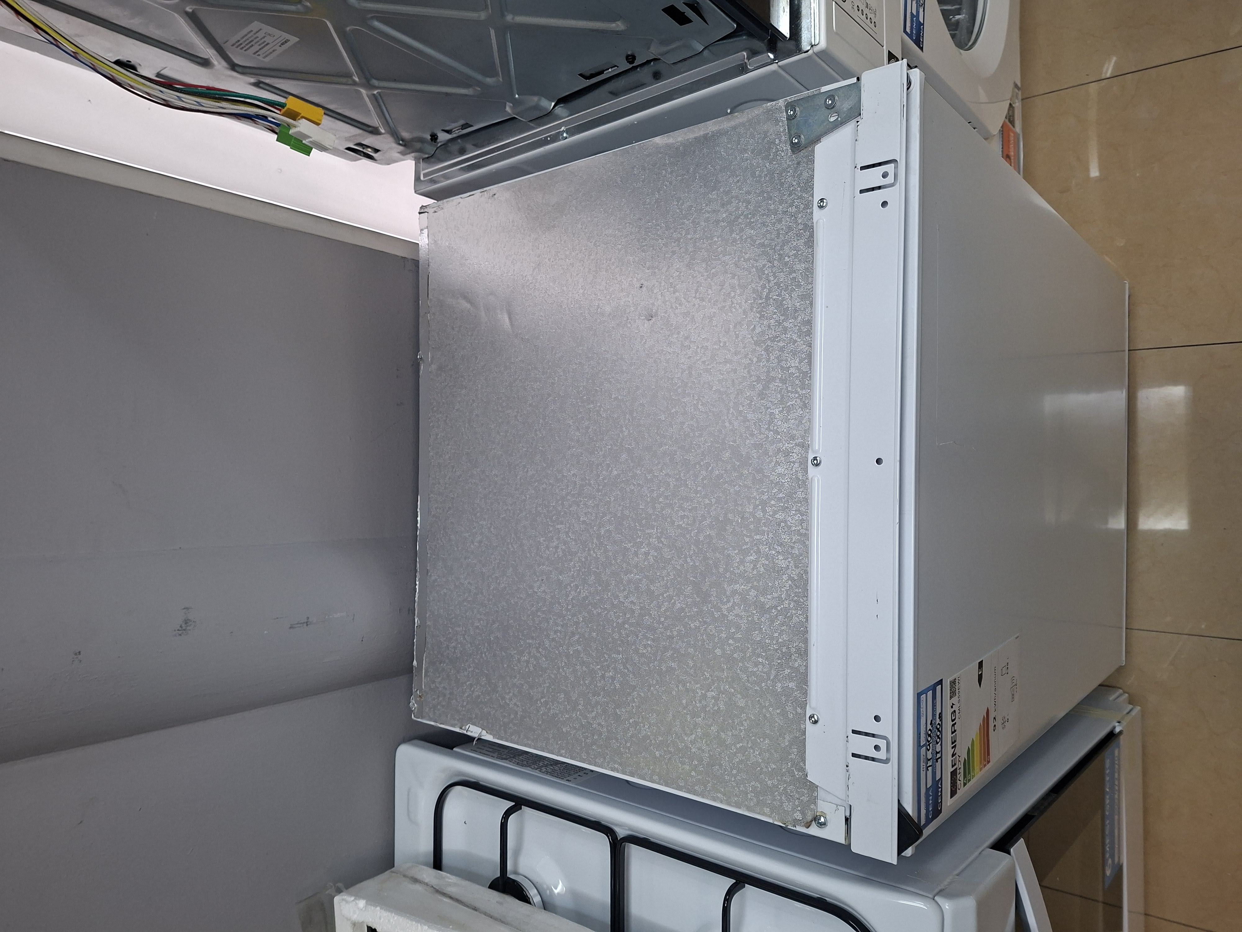 Ugradni frižider Candy CMLS59EWI, 87cm