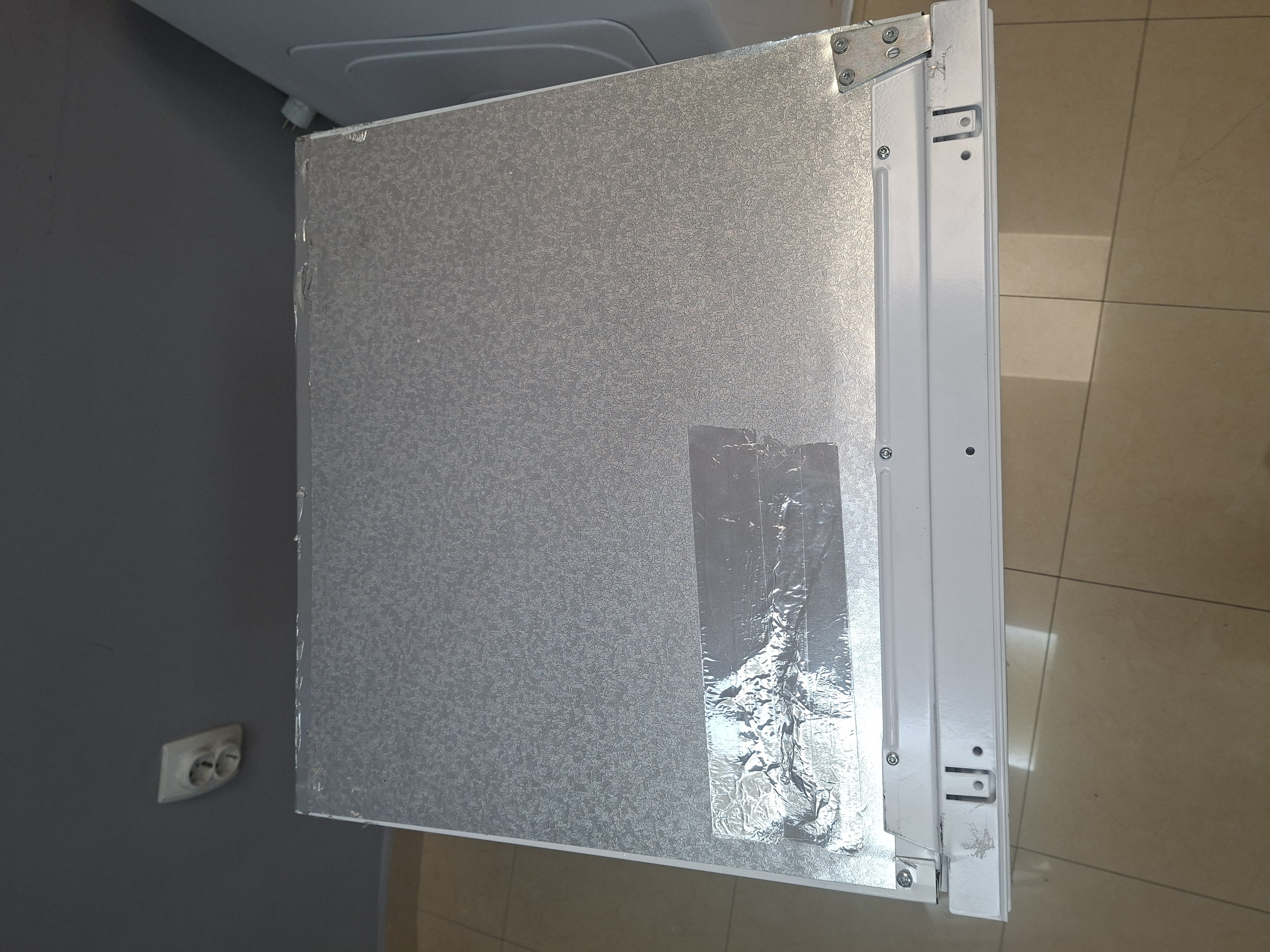 Ugradni frižider Candy CMLS59EWI, 87cm