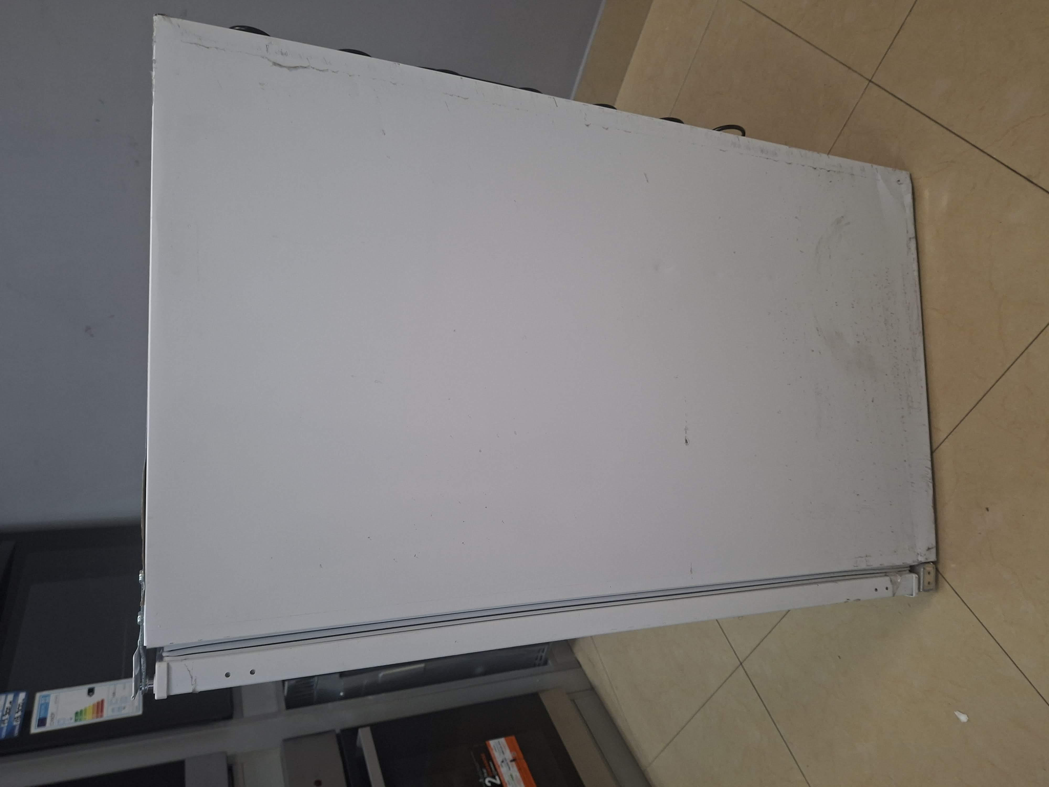 Ugradni frižider Candy CMLS59EWI, 87cm