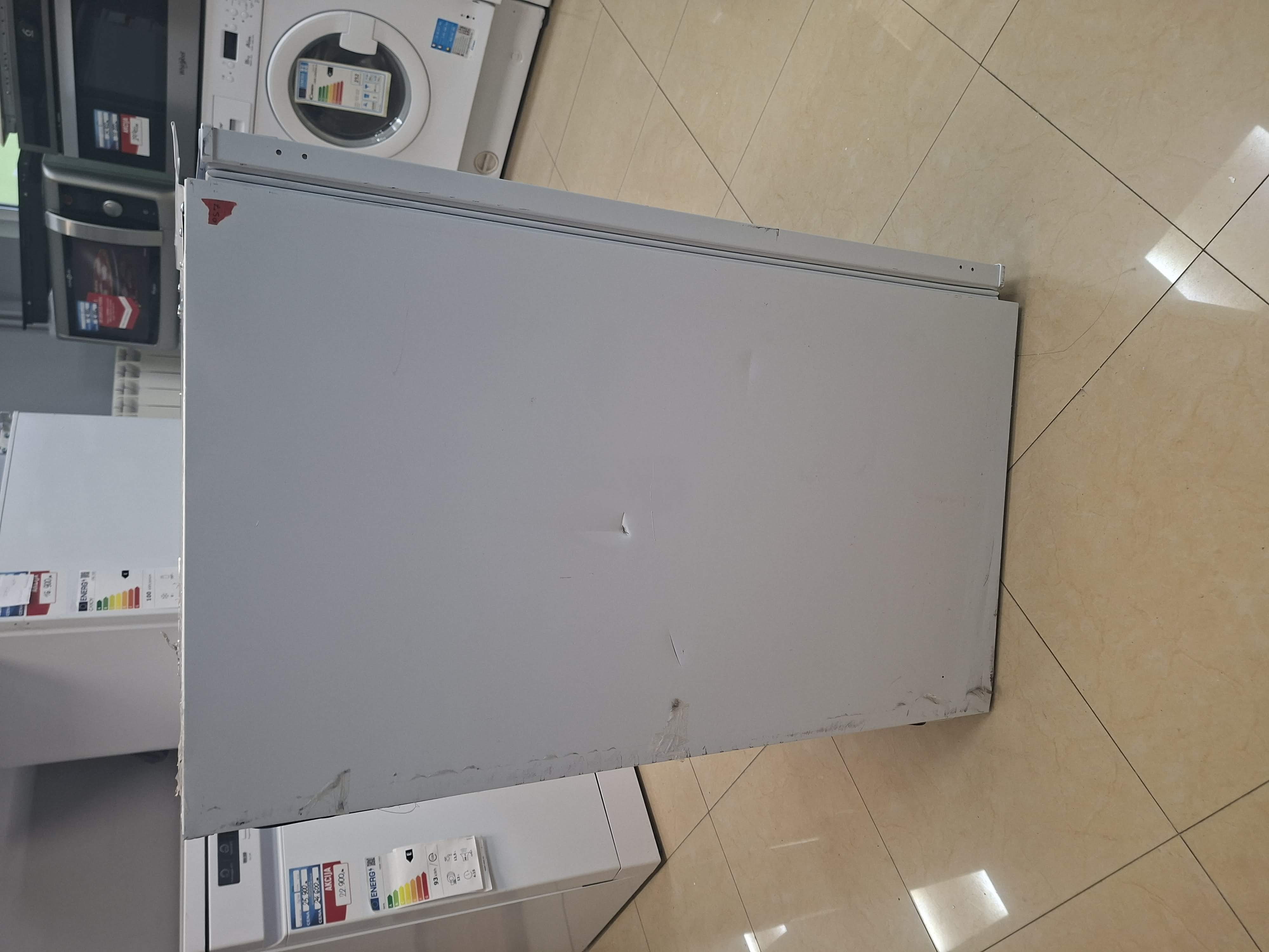 Ugradni frižider Candy CMLS59EWI, 87cm