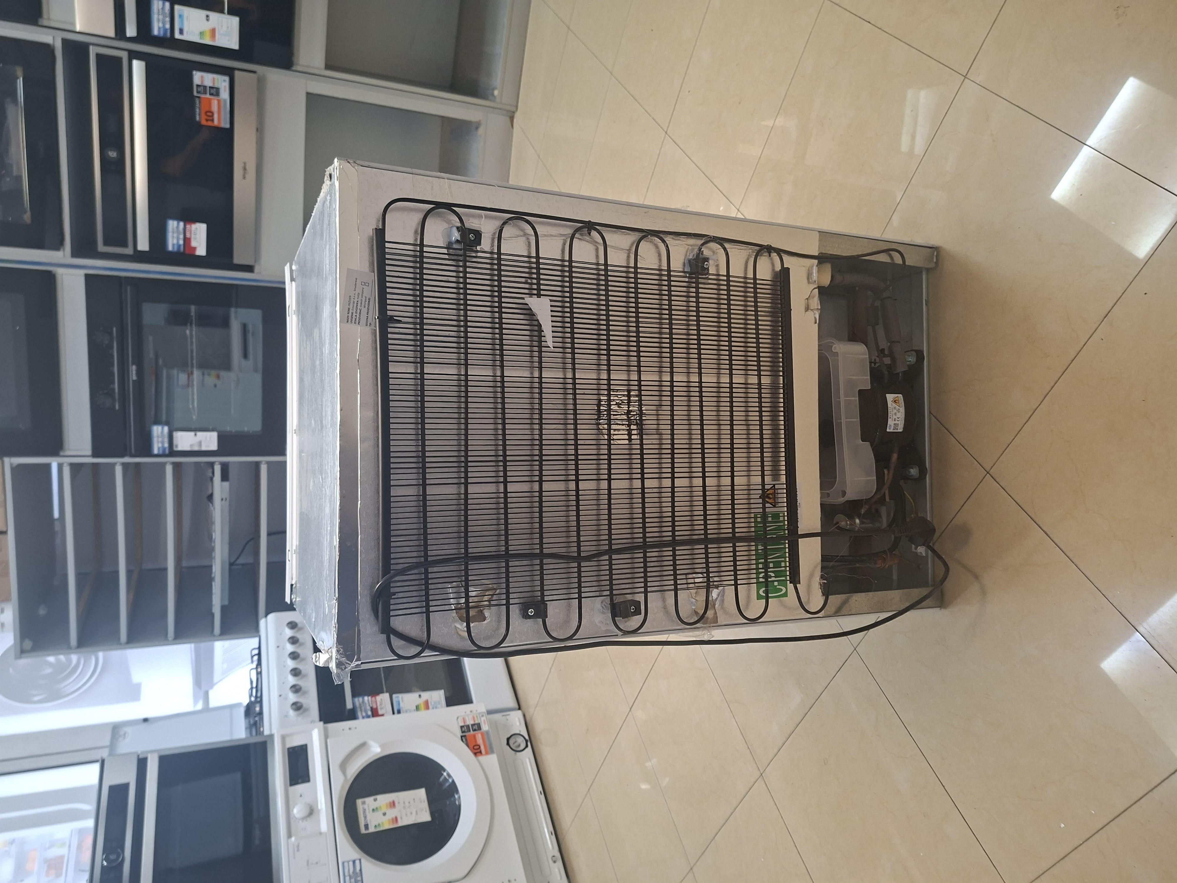 Ugradni frižider Candy CMLS59EWI, 87cm