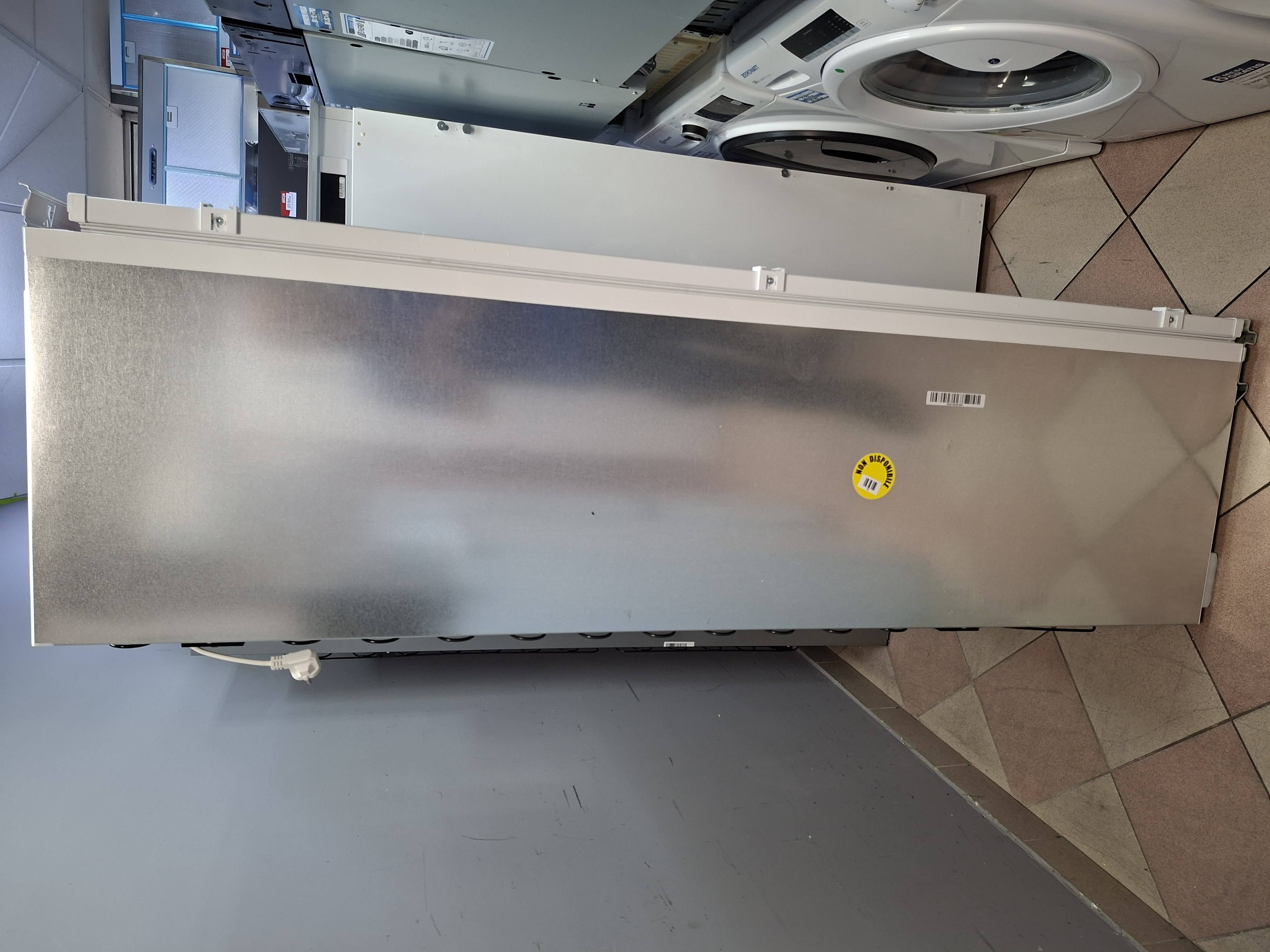 Ugradni Frižider Electrolux ERD6DE18S4 , 177cm.