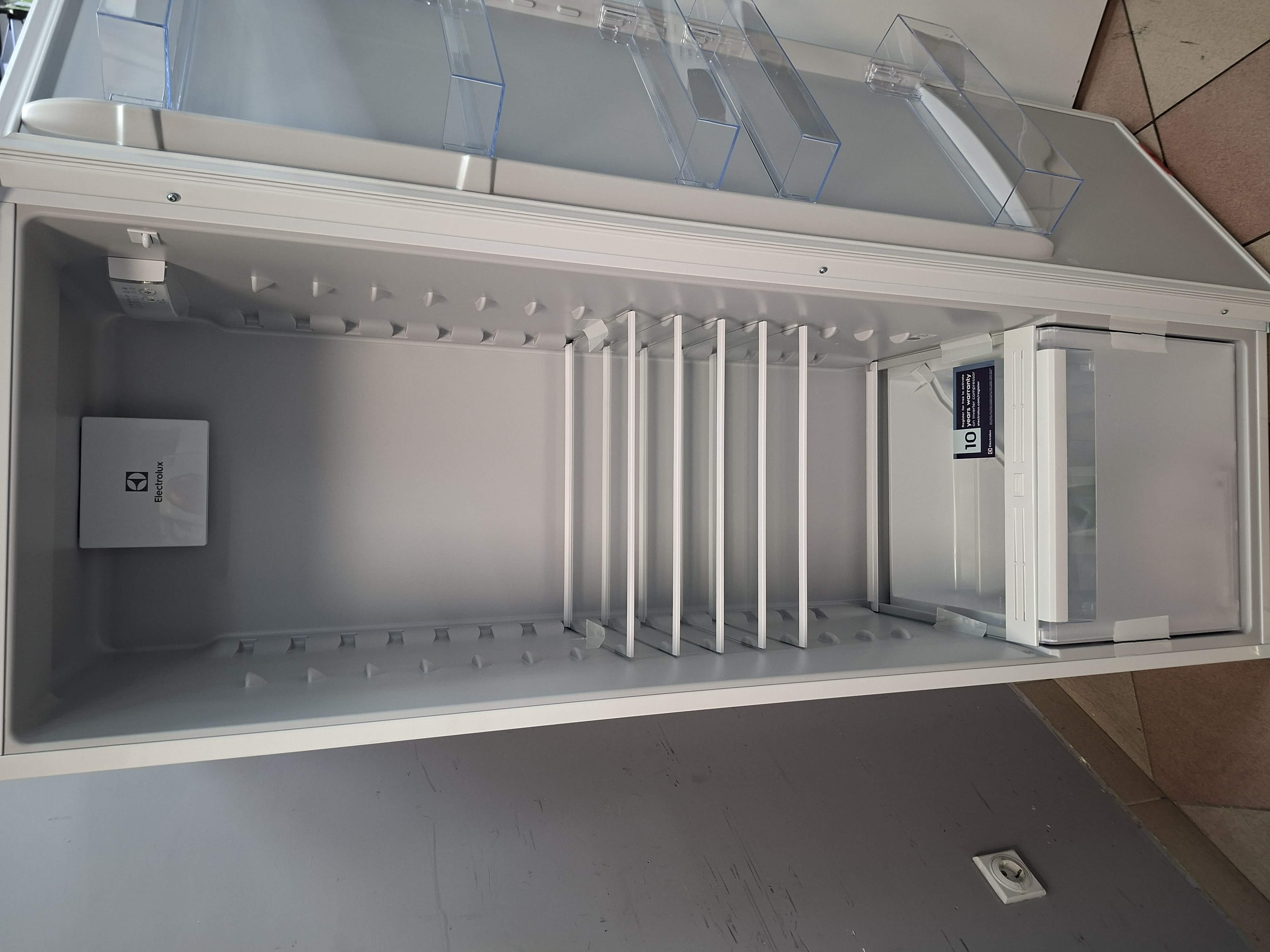 Ugradni Frižider Electrolux ERD6DE18S4 , 177cm.