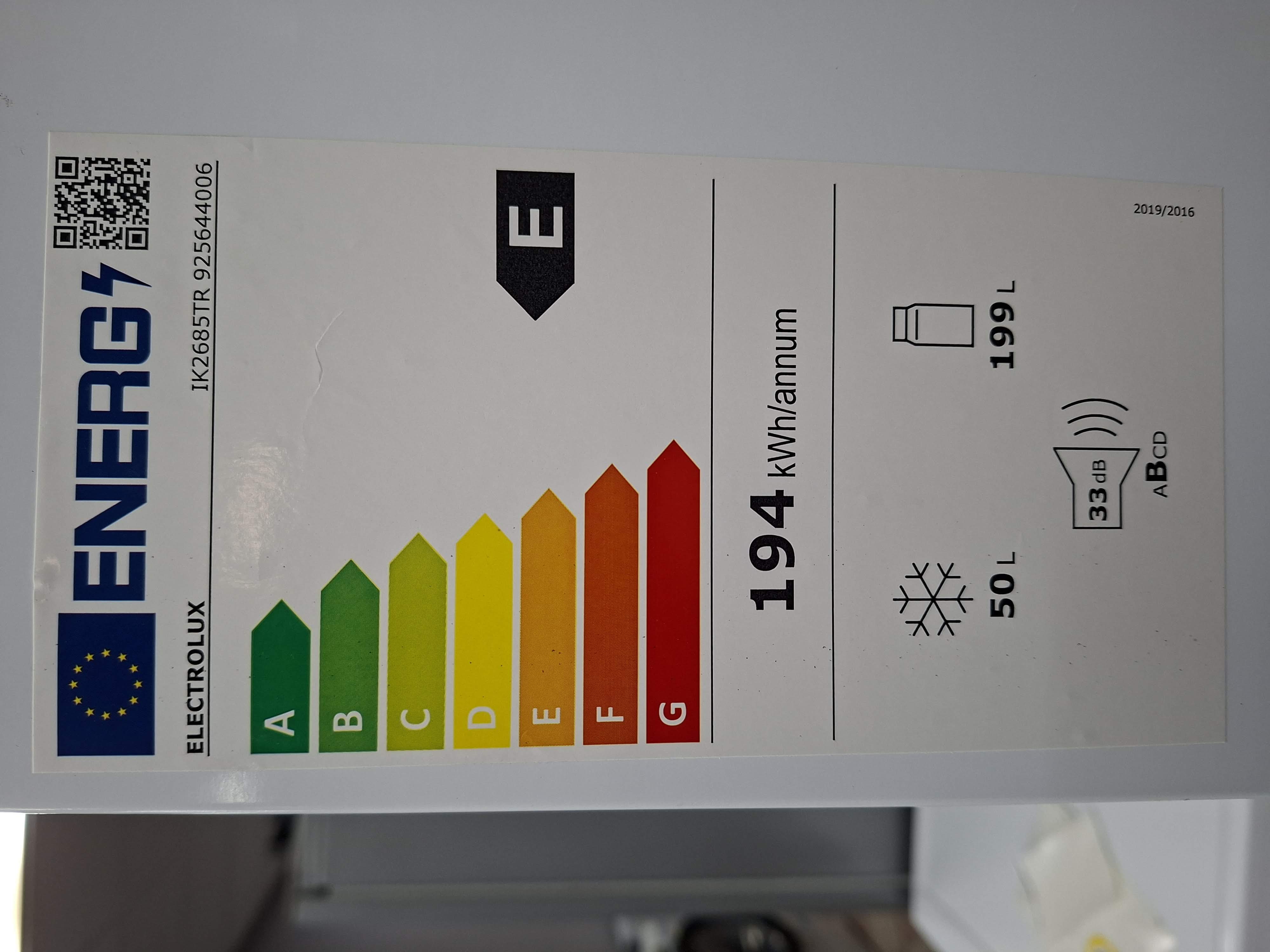 Ugradni Frižider Electrolux IK2685TR, 158 cm.