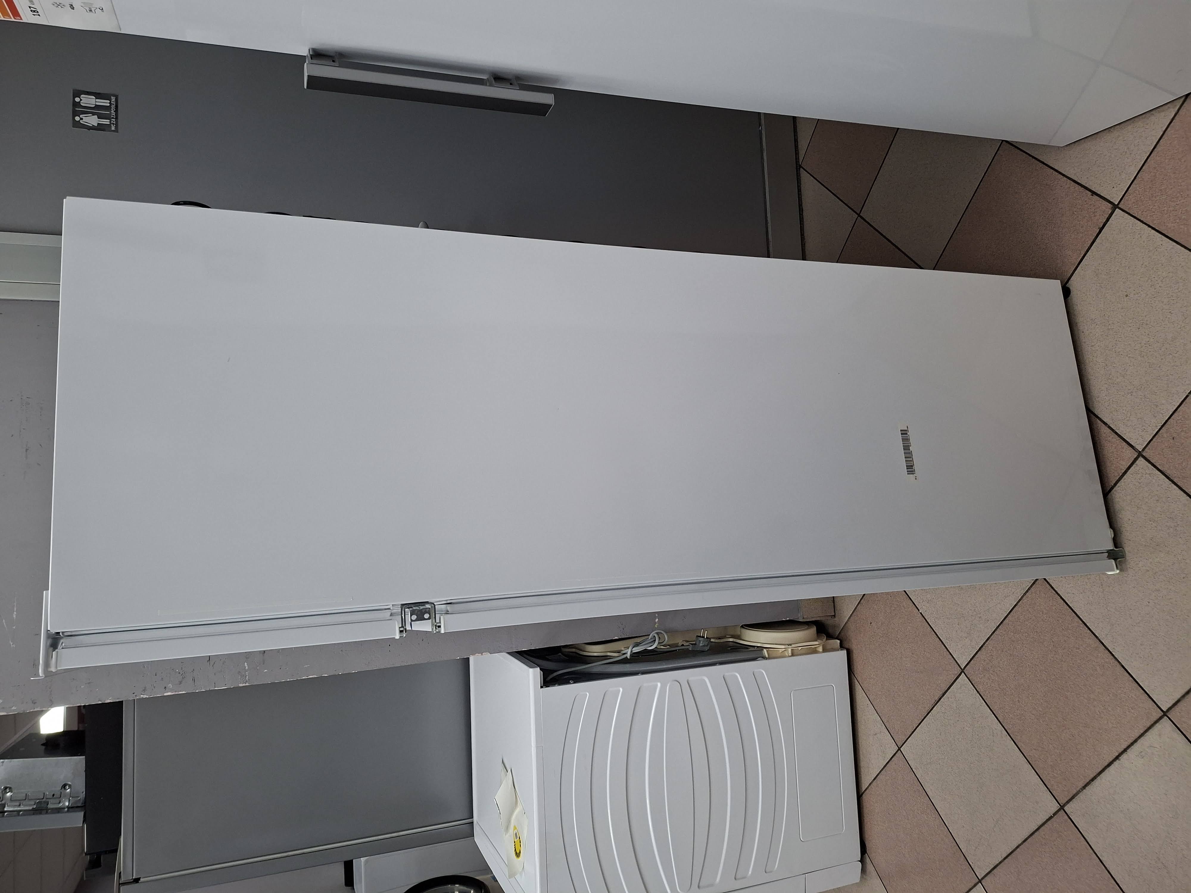 Ugradni Frižider Electrolux IK2685TR, 158 cm.