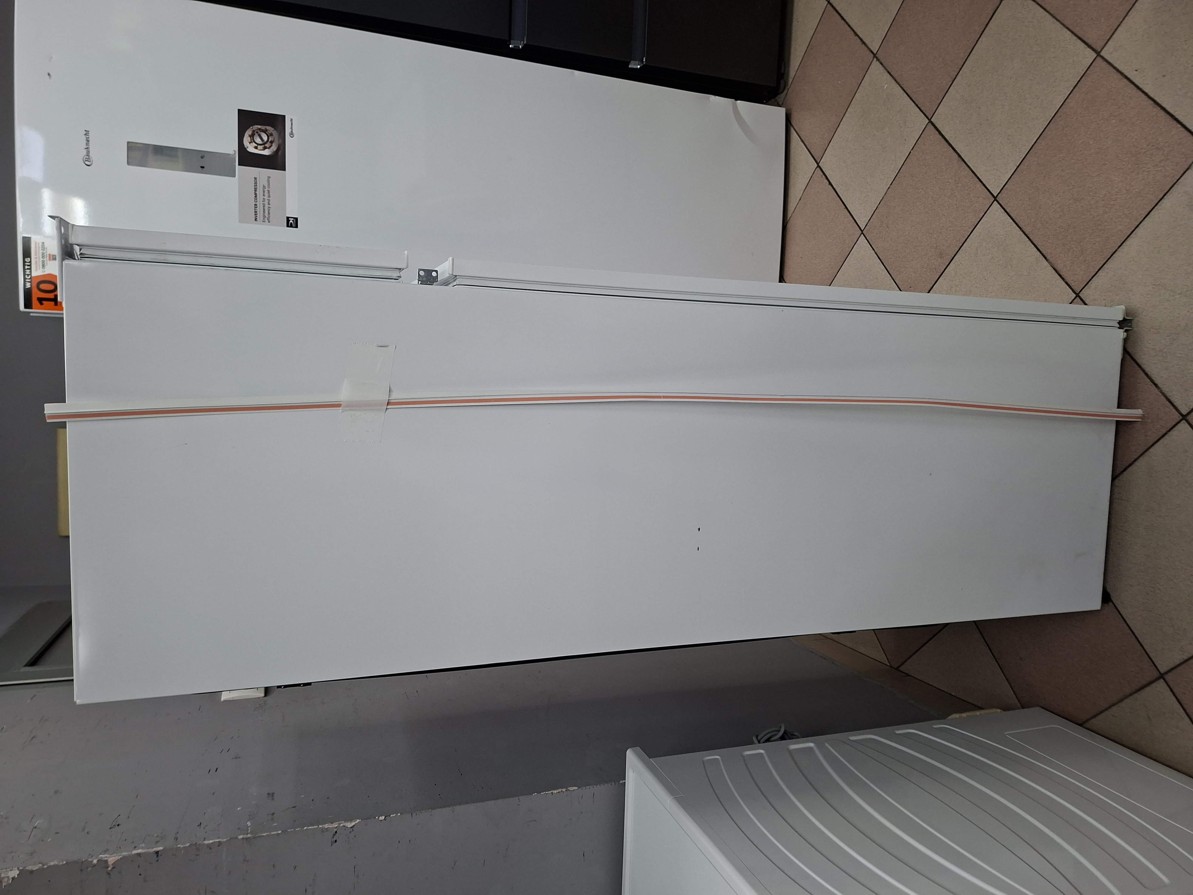 Ugradni Frižider Electrolux IK2685TR, 158 cm.