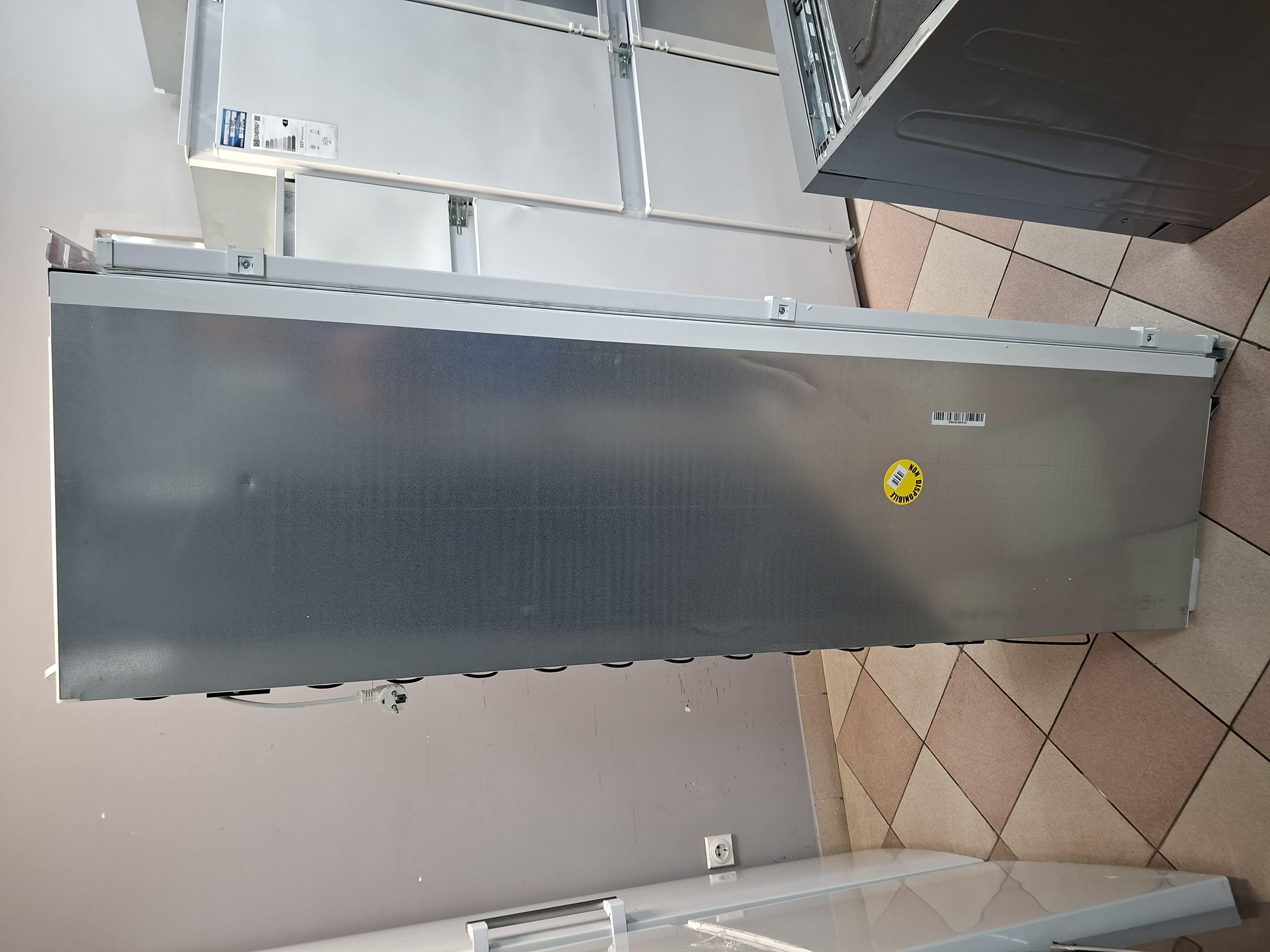 Ugradni Frižider Electrolux KRD6DE18S1 , 177cm.