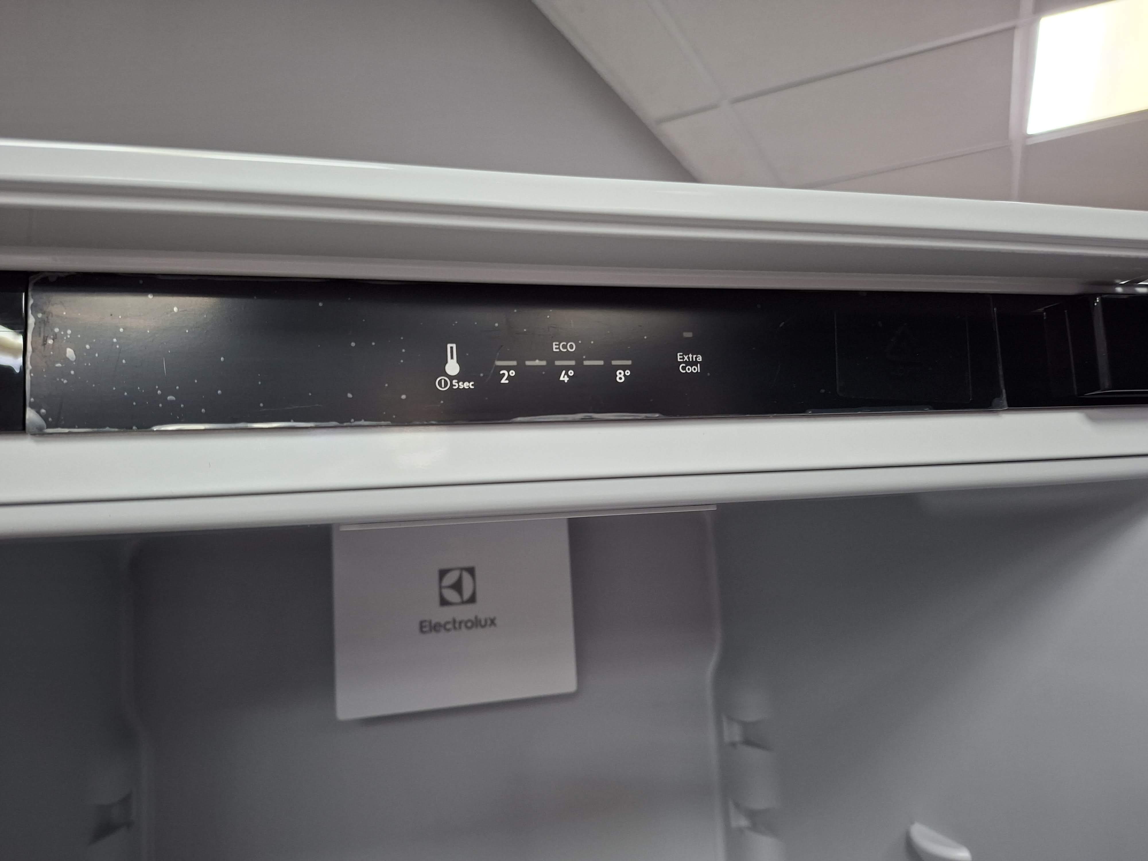 Ugradni Frižider Electrolux KRD6DE18S1 , 177cm.