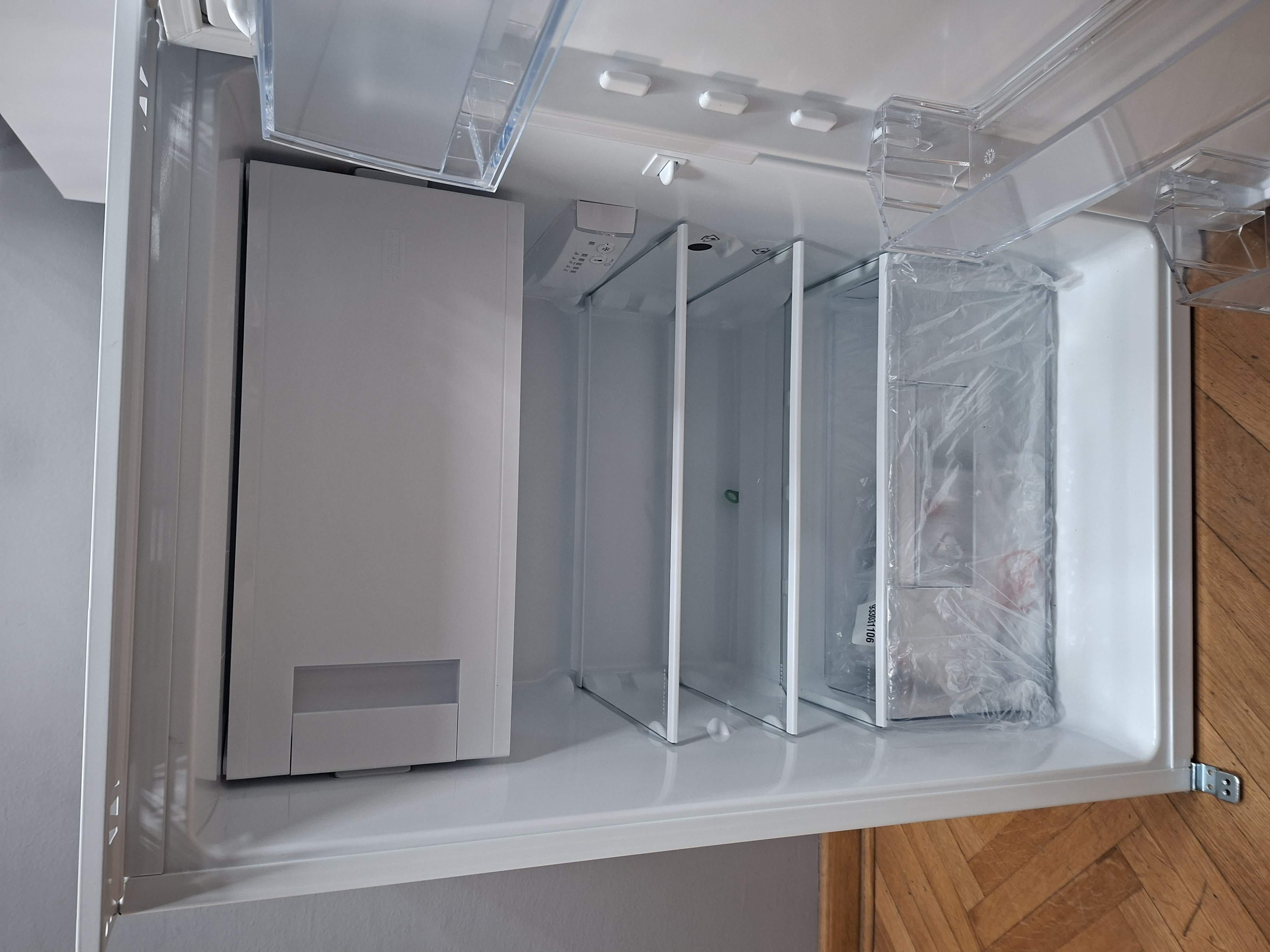 Ugradni frižider Electrolux LFB2AE88S1 , 87cm