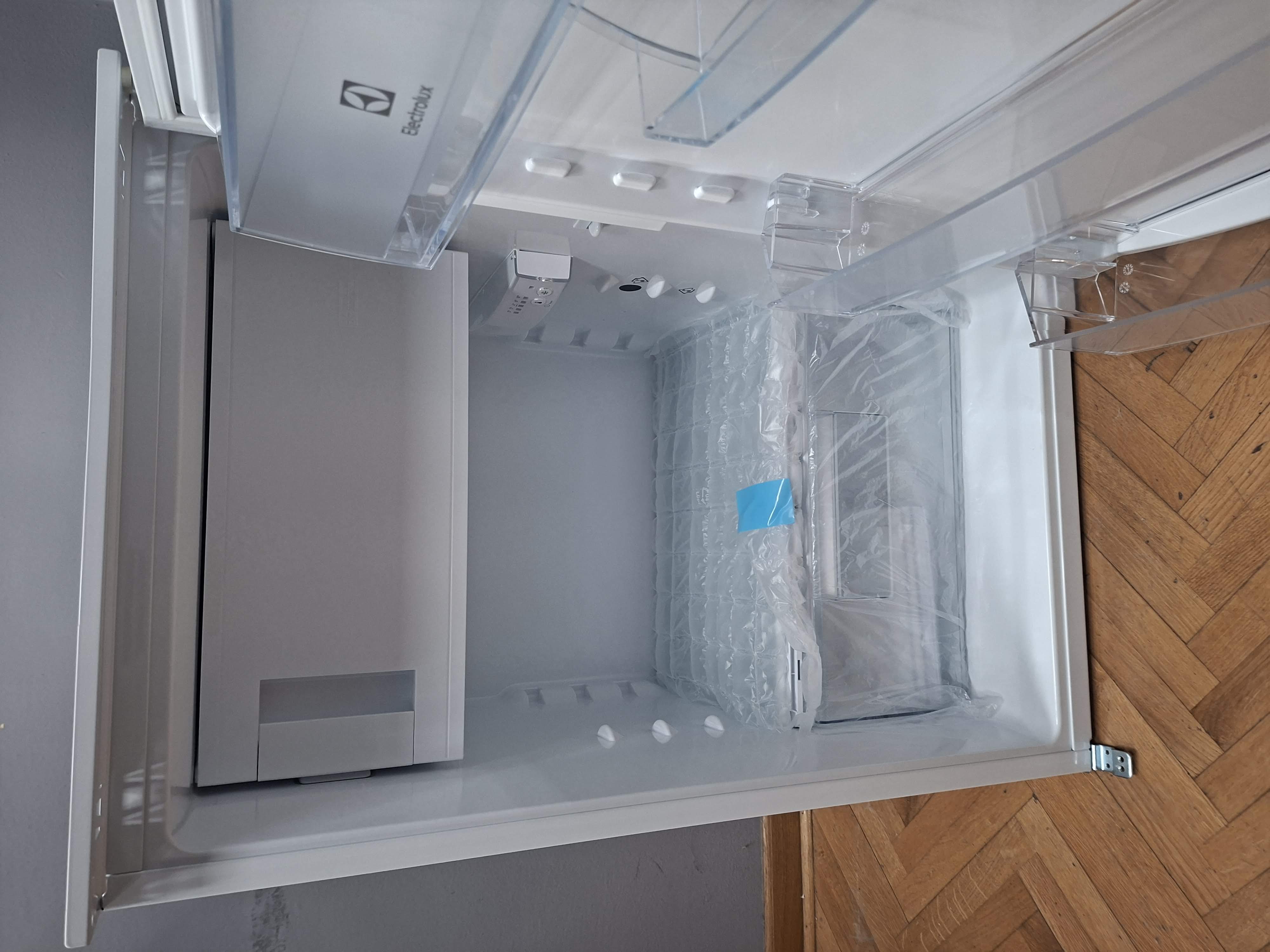 Ugradni frižider Electrolux LFB2AE88S1 , 87cm