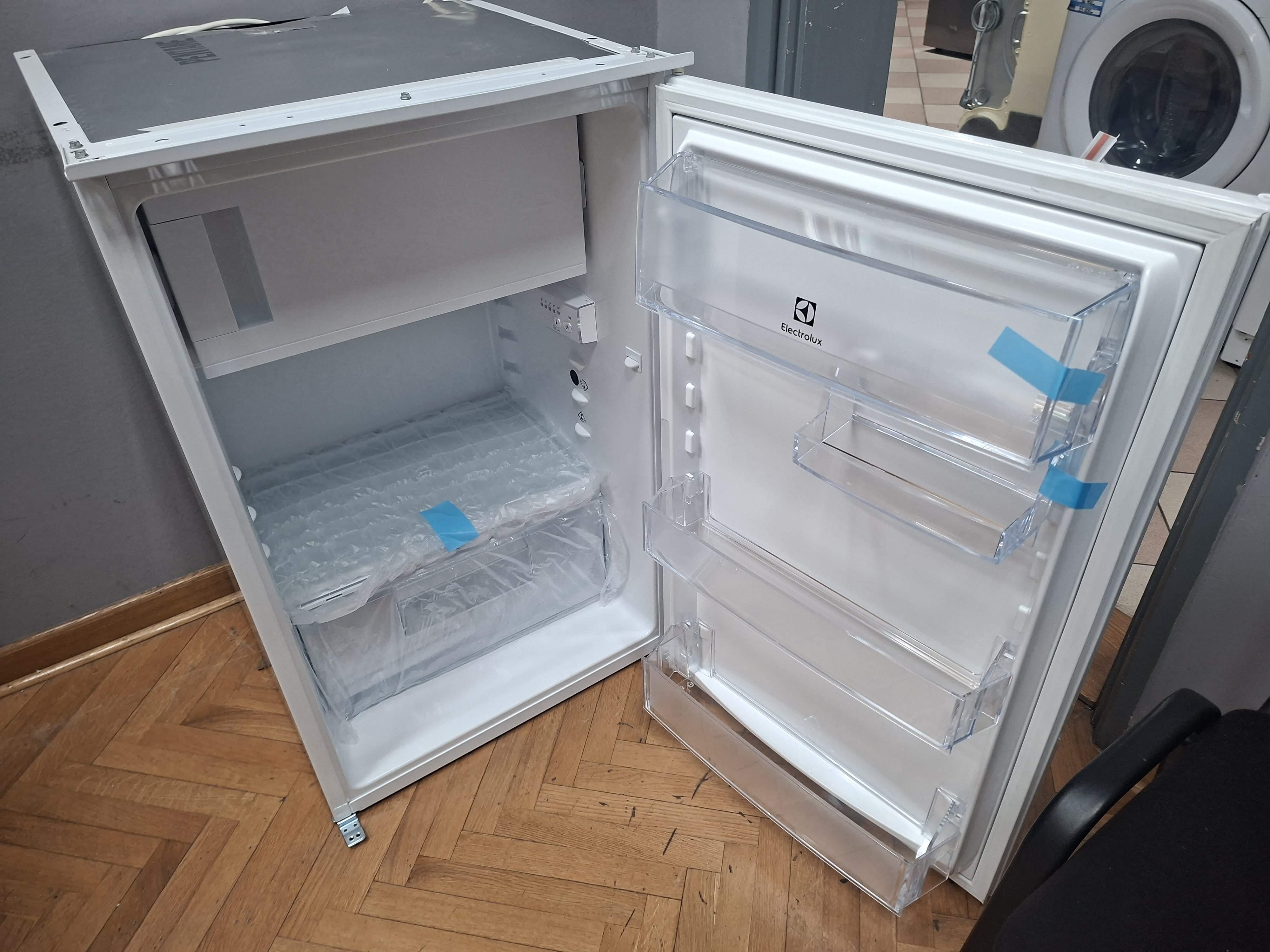 Ugradni frižider Electrolux LFB2AE88S1 , 87cm