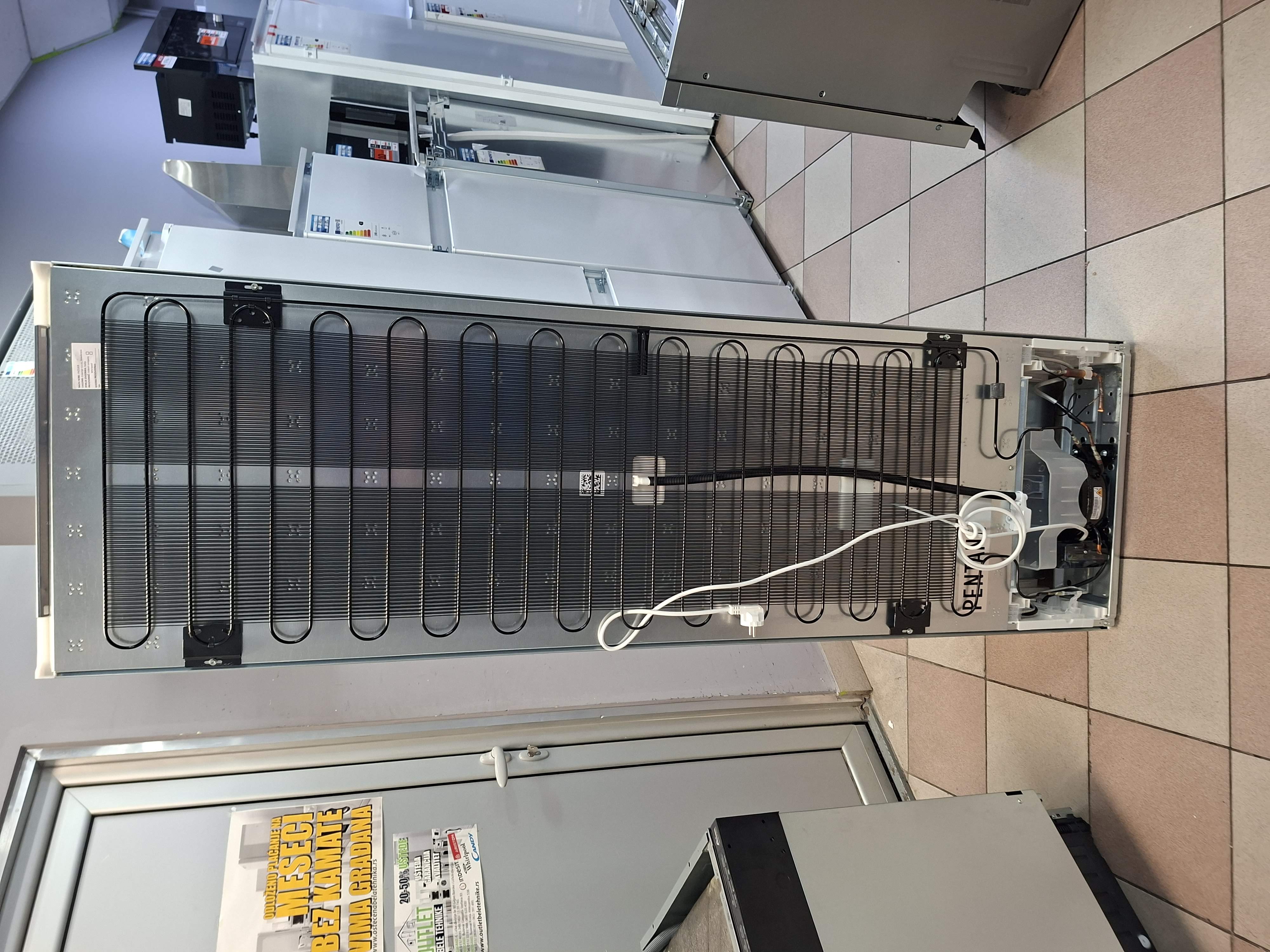 Ugradni Frižider Electrolux LND5FE18S , 177 cm.