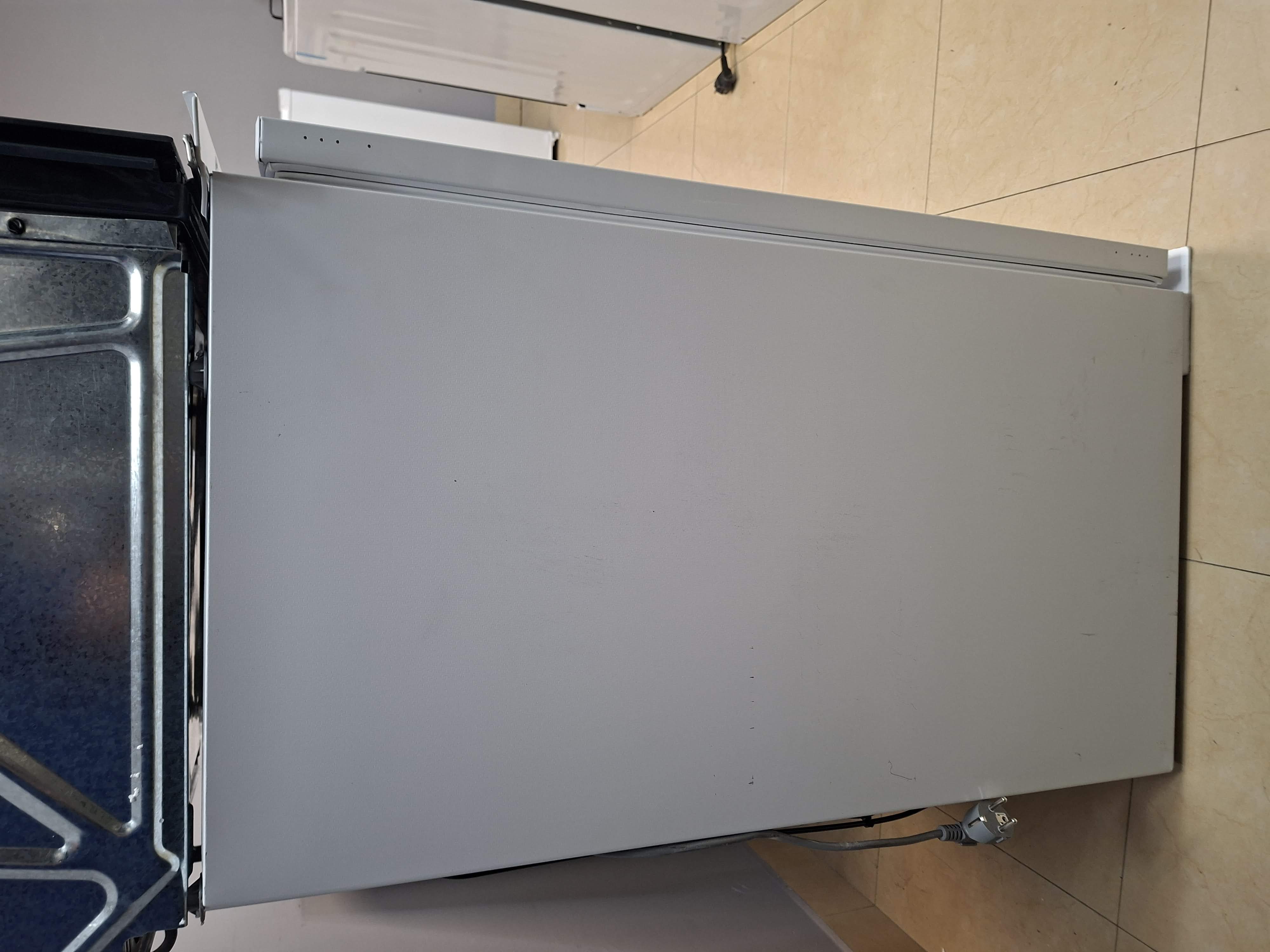 Ugradni frižider Gorenje RI409EP1 , 88 cm.