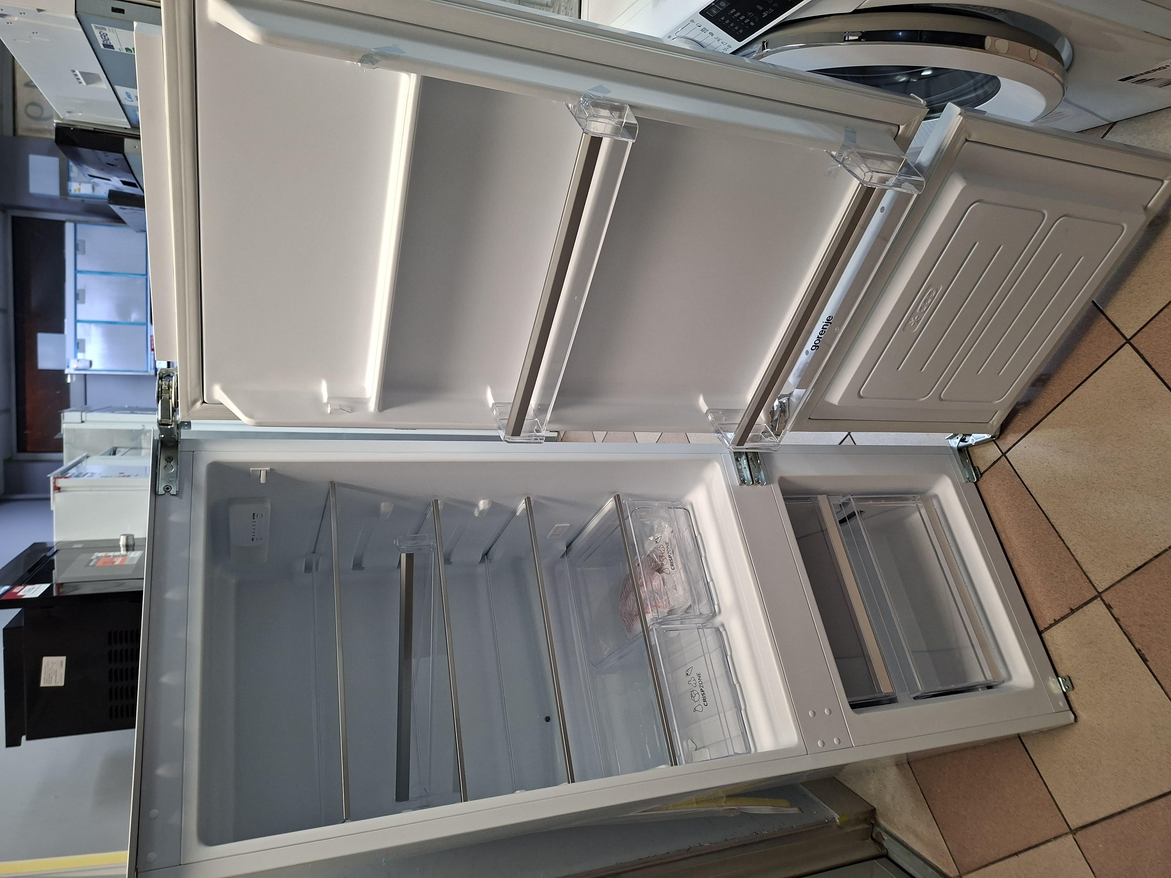 Ugradni Frižider Gorenje RKI514D22 , 144 cm.