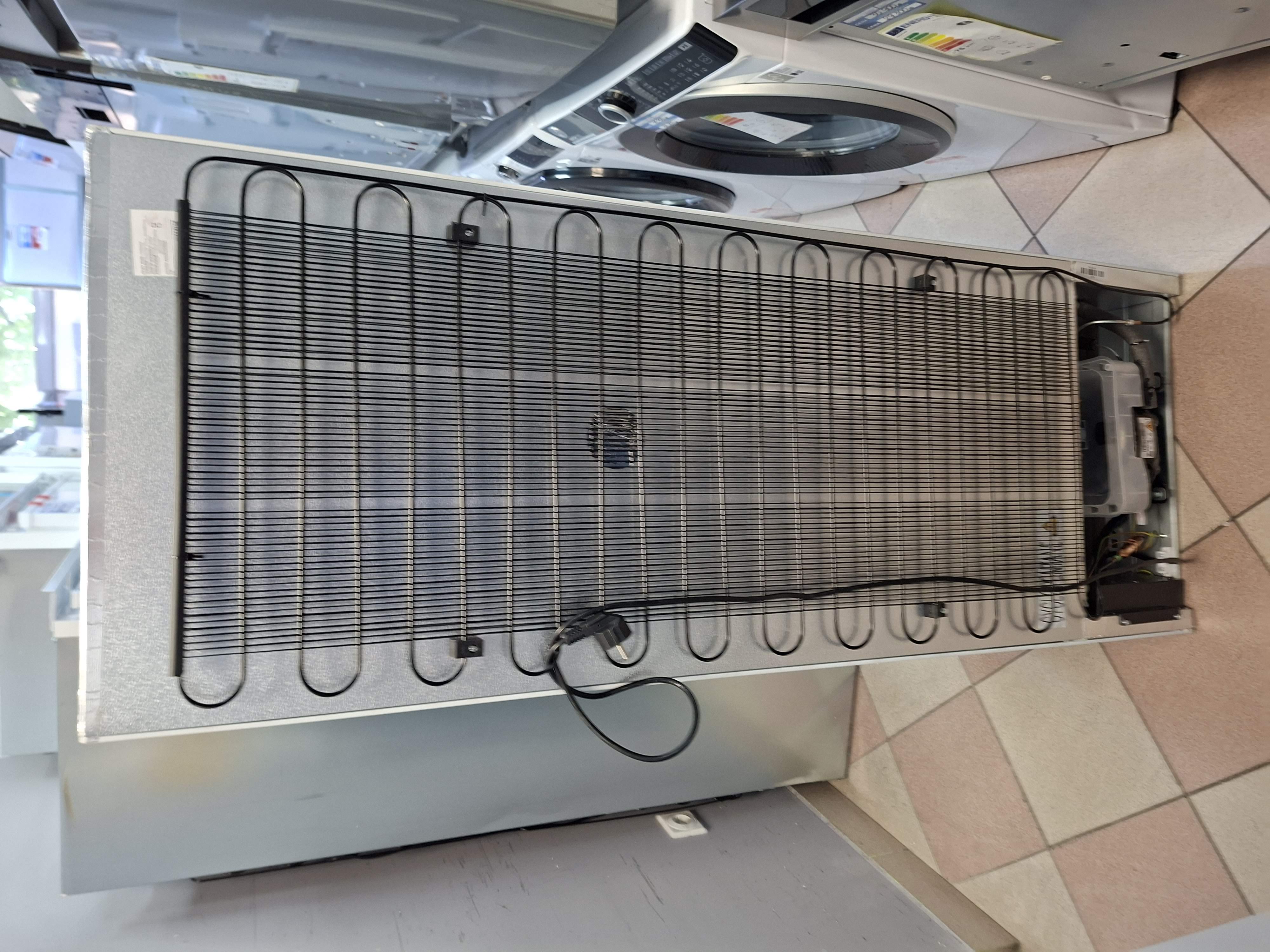 Ugradni frižider Gorenje RKI514E21 , 144 cm.