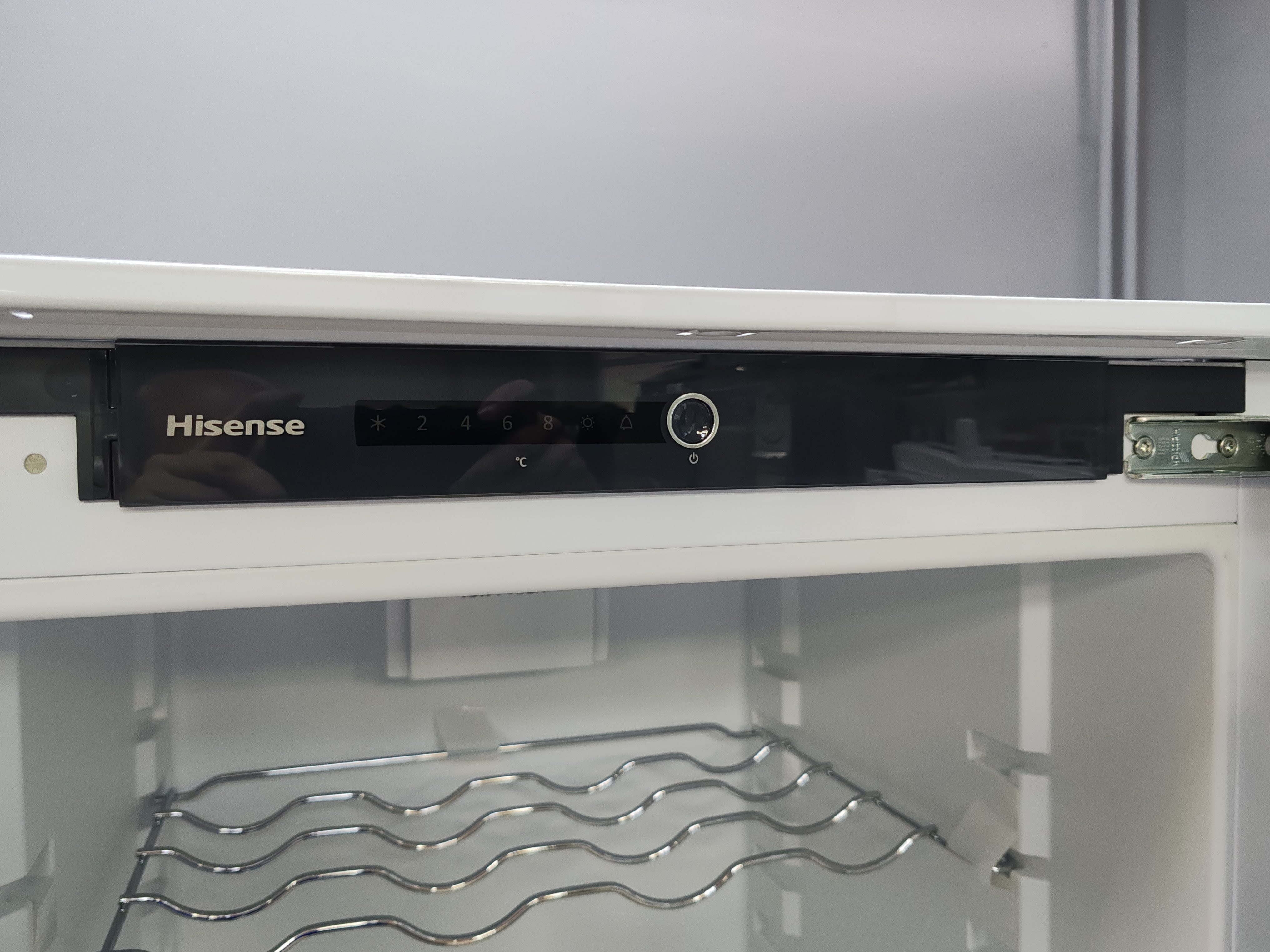 Ugradni Frižider Hisense RIL391D4BWE , 177 cm