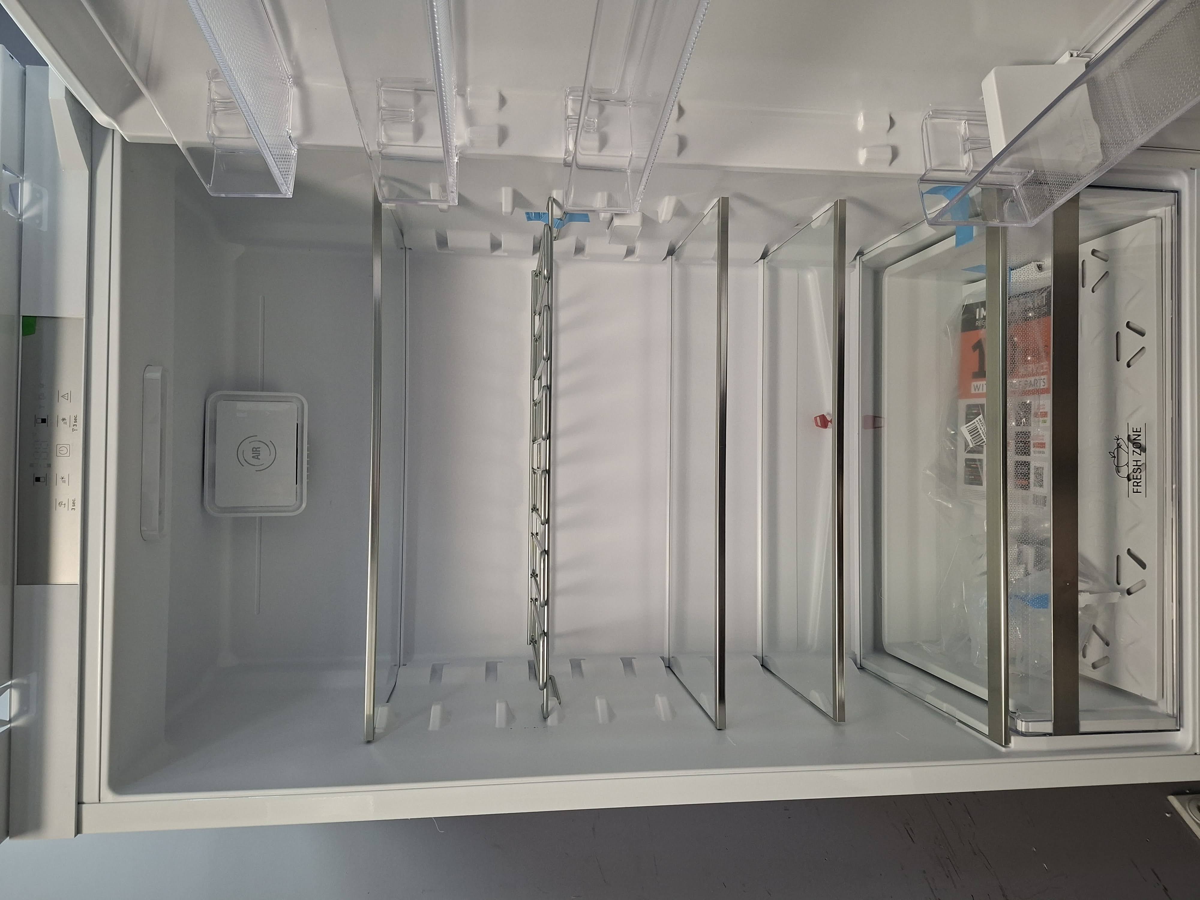 Ugradni Frižider Hotpoint Ariston BCB 4020 E , 69cm.