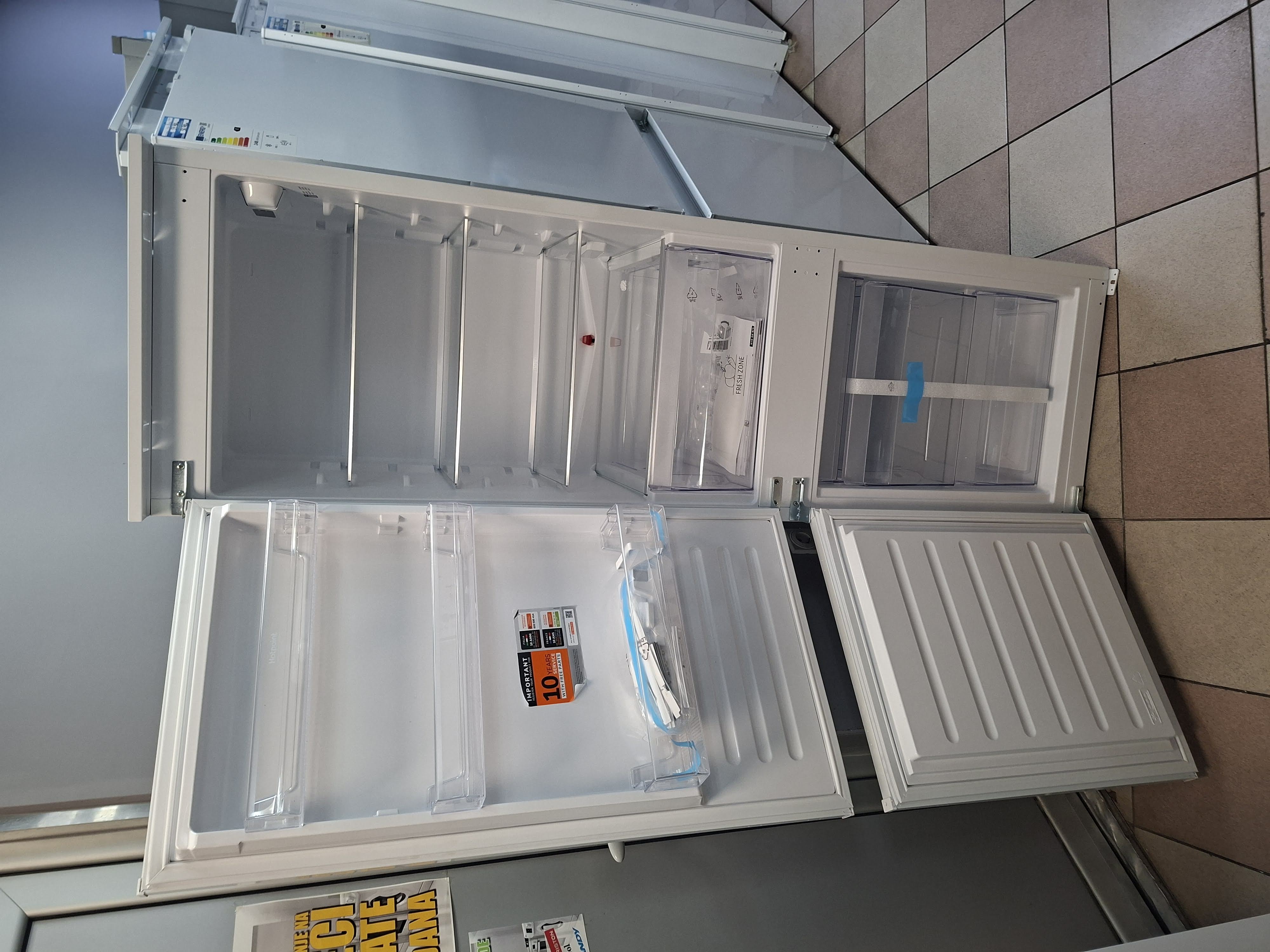 Ugradni Frižider Hotpoint Ariston BCB 703011 E, 177cm.