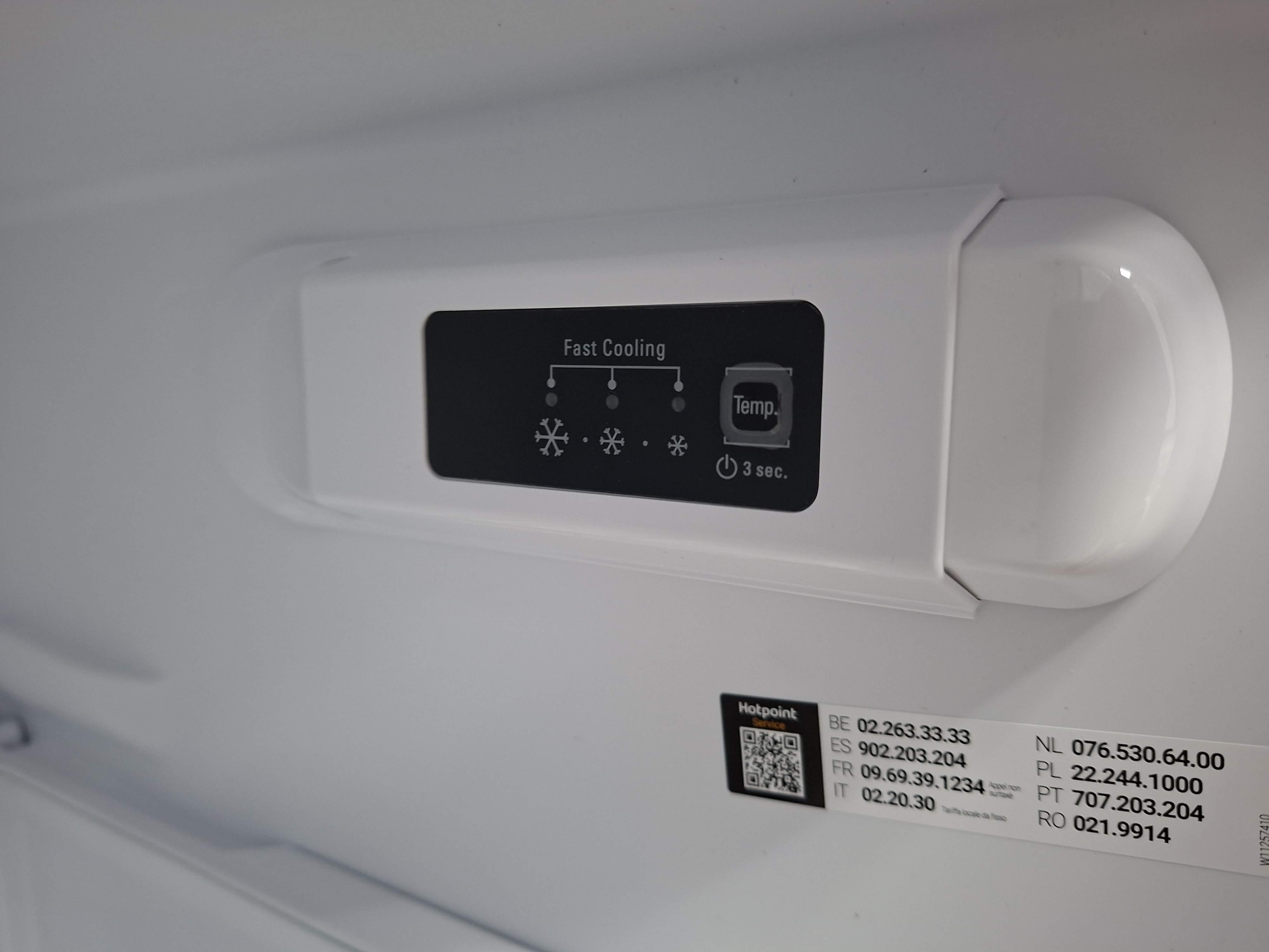 Ugradni Frižider Hotpoint Ariston BD 2422/HA, 144cm