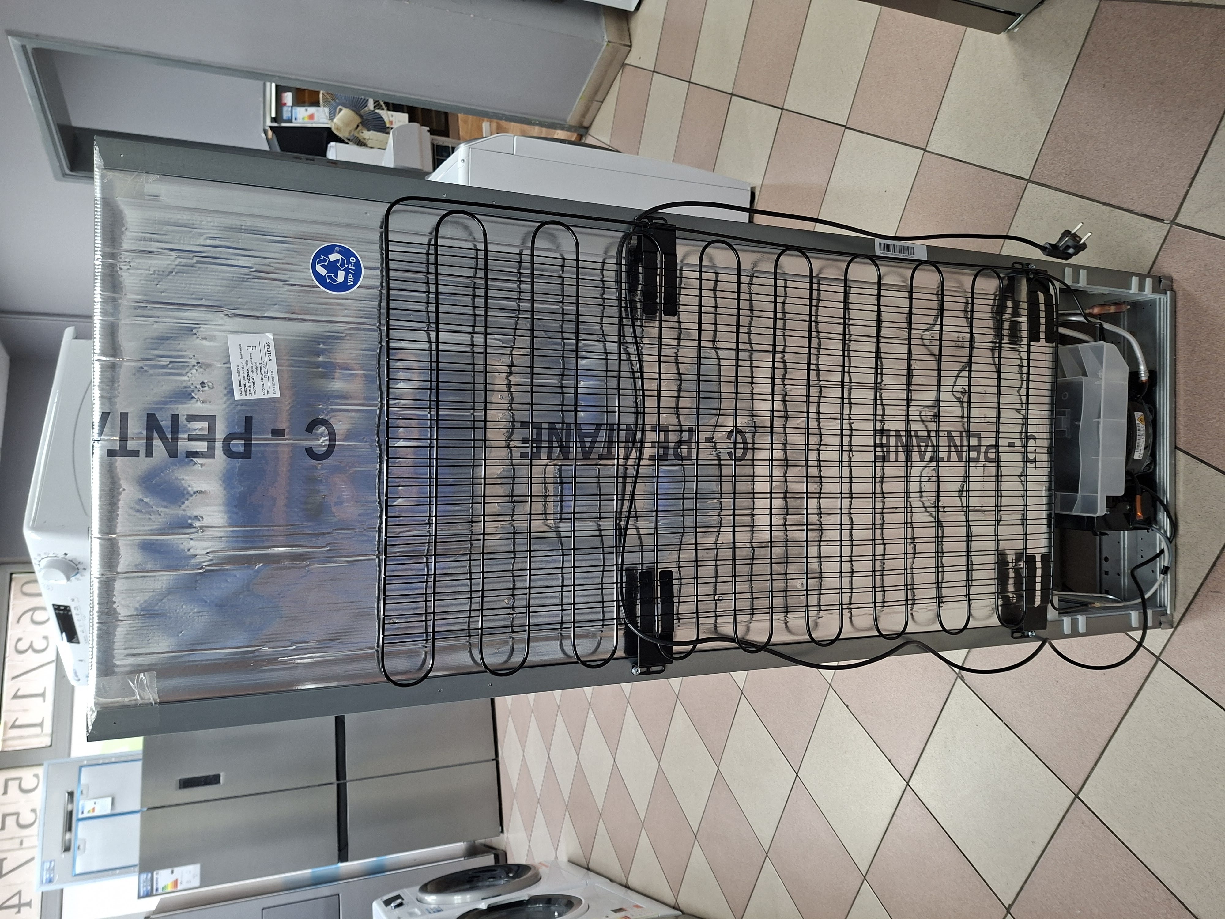 Ugradni Frižider Hotpoint Ariston BD 2422/HA, 144cm