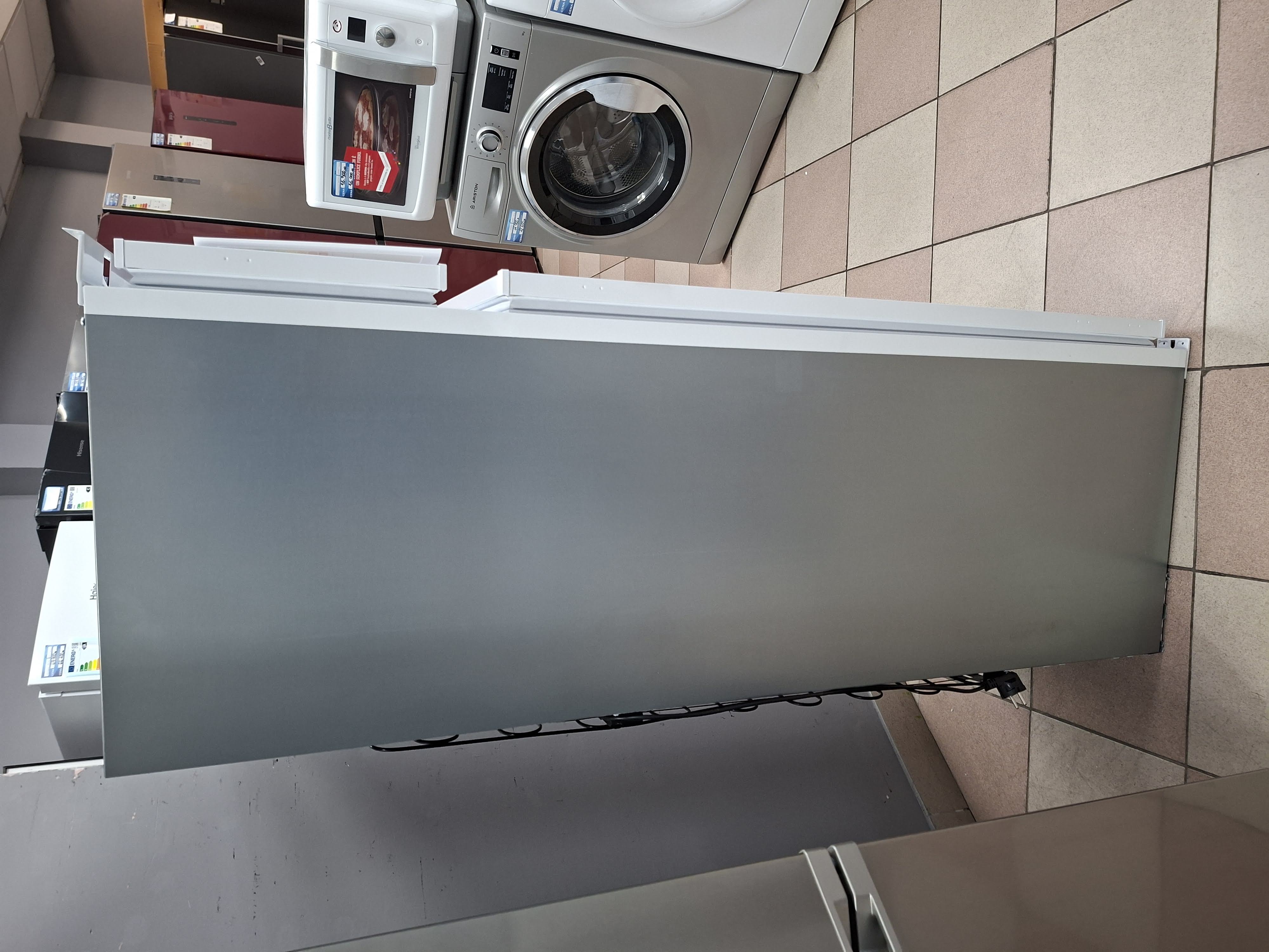 Ugradni Frižider Hotpoint Ariston BD 2422/HA, 144cm